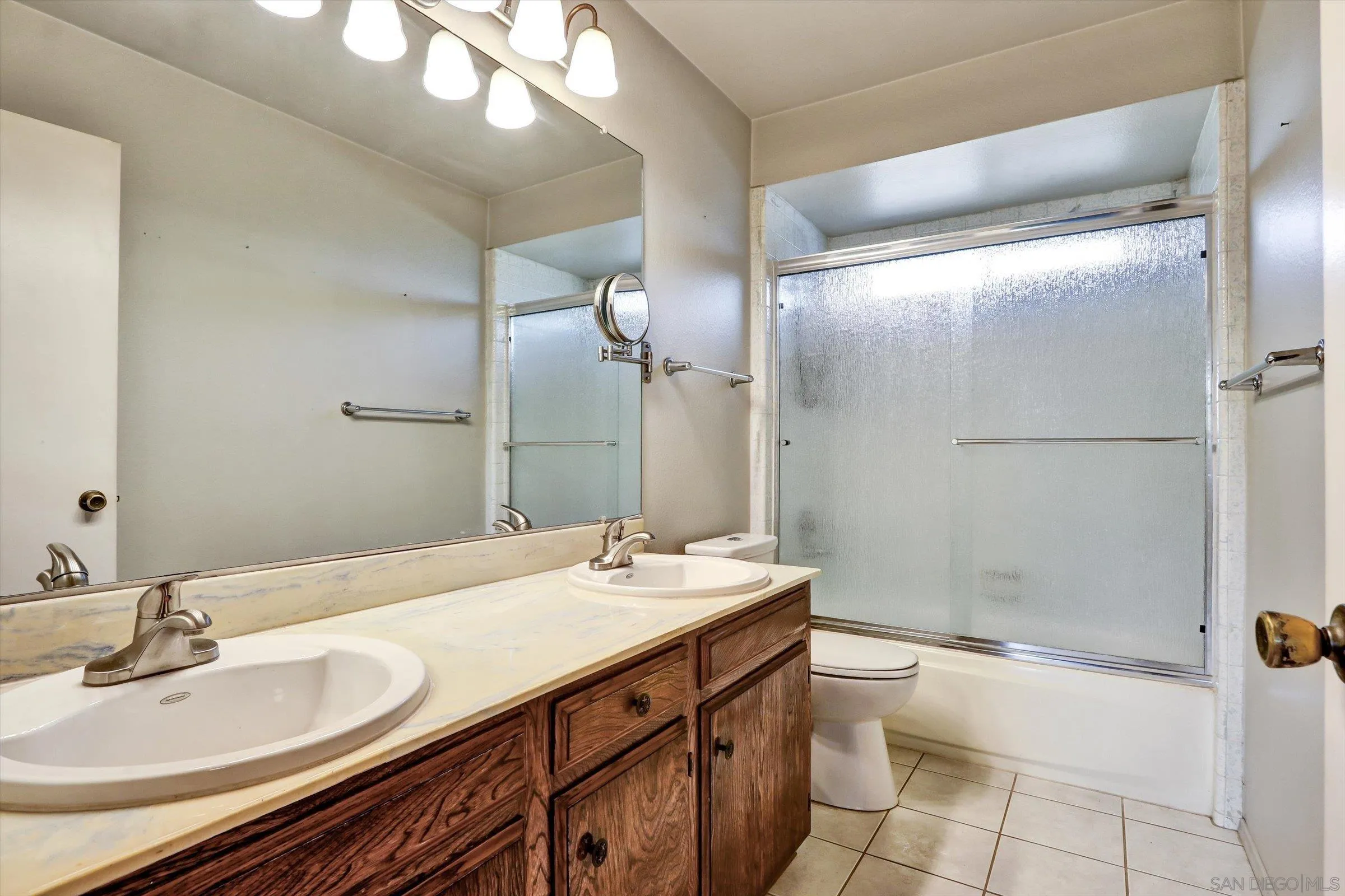 https://cdn.realtyfeed.com/cdn/127/250035647/8172f01103978af6c4588c73e48d6dd7.webp