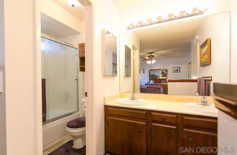 https://cdn.realtyfeed.com/cdn/127/250035647/969ad3b8456ec78ae708e5b77e88073a.webp