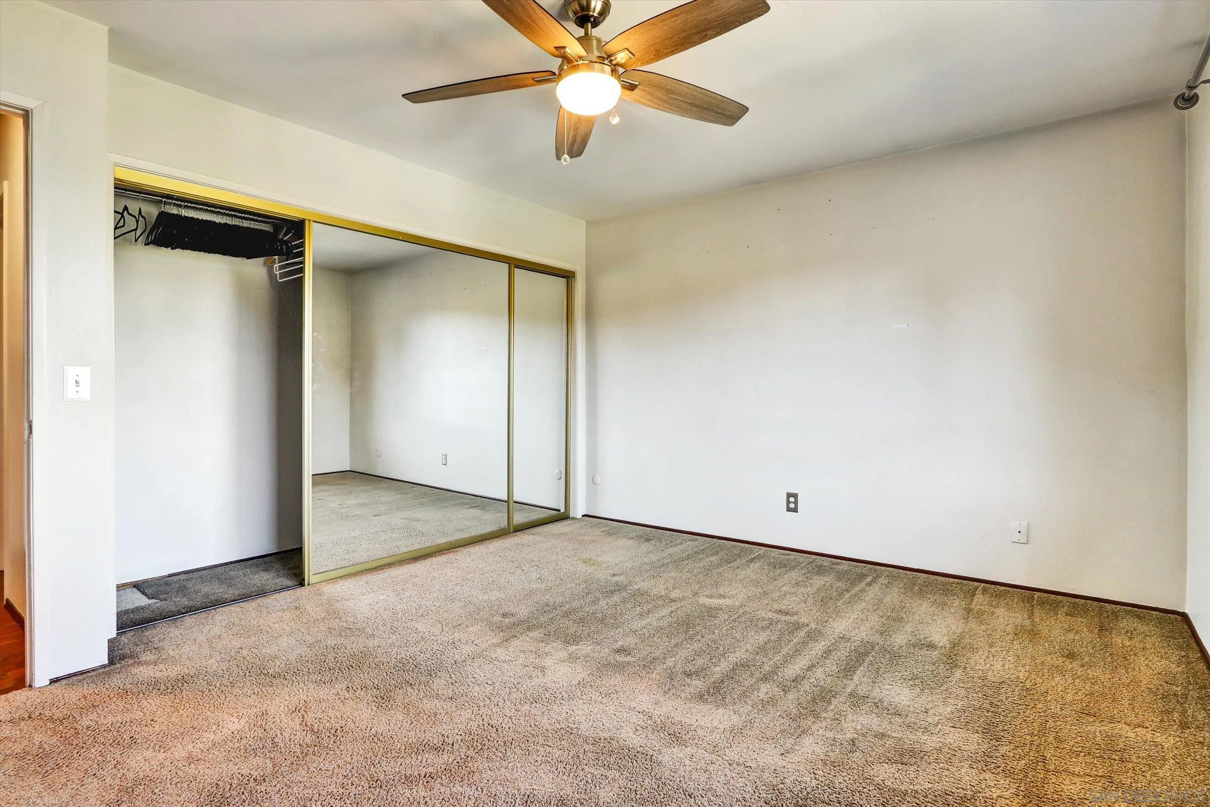 https://cdn.realtyfeed.com/cdn/127/250035647/d93909c50045272e1f50b1aa97bf1d27.webp