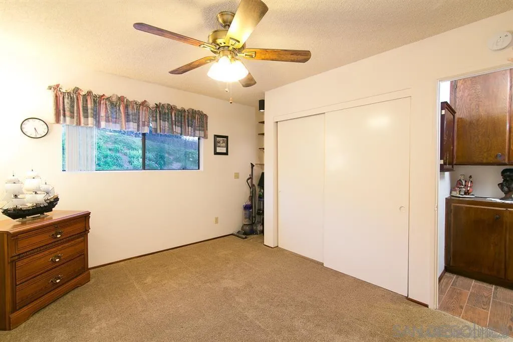 https://cdn.realtyfeed.com/cdn/127/250035647/e3c63f7a45abc4d6dafbf131287de844.webp