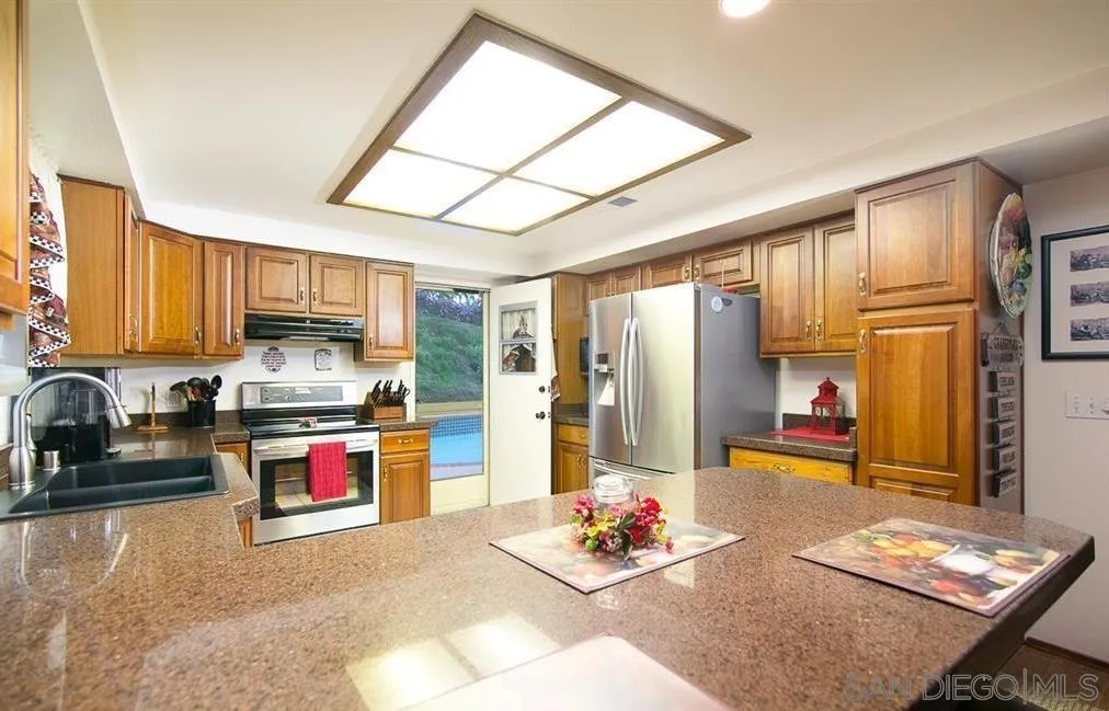https://cdn.realtyfeed.com/cdn/127/250035647/f6331136a173f223d50d19e15ecacd1c.webp