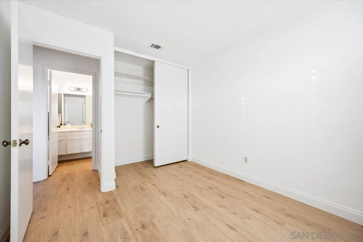 Photo #30: 250035649 Listing: Photo #30