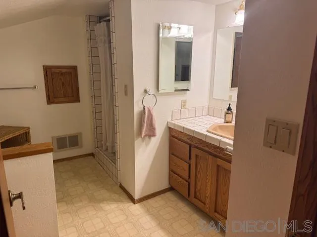 https://cdn.realtyfeed.com/cdn/127/250035650/346386e347ac203af4ae29369d96372c.webp