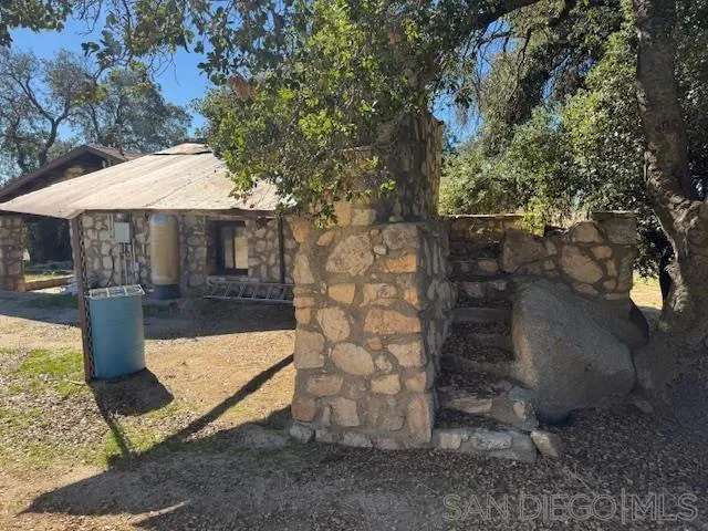 https://cdn.realtyfeed.com/cdn/127/250035650/ce9373661999278d6e332603765627f1.webp