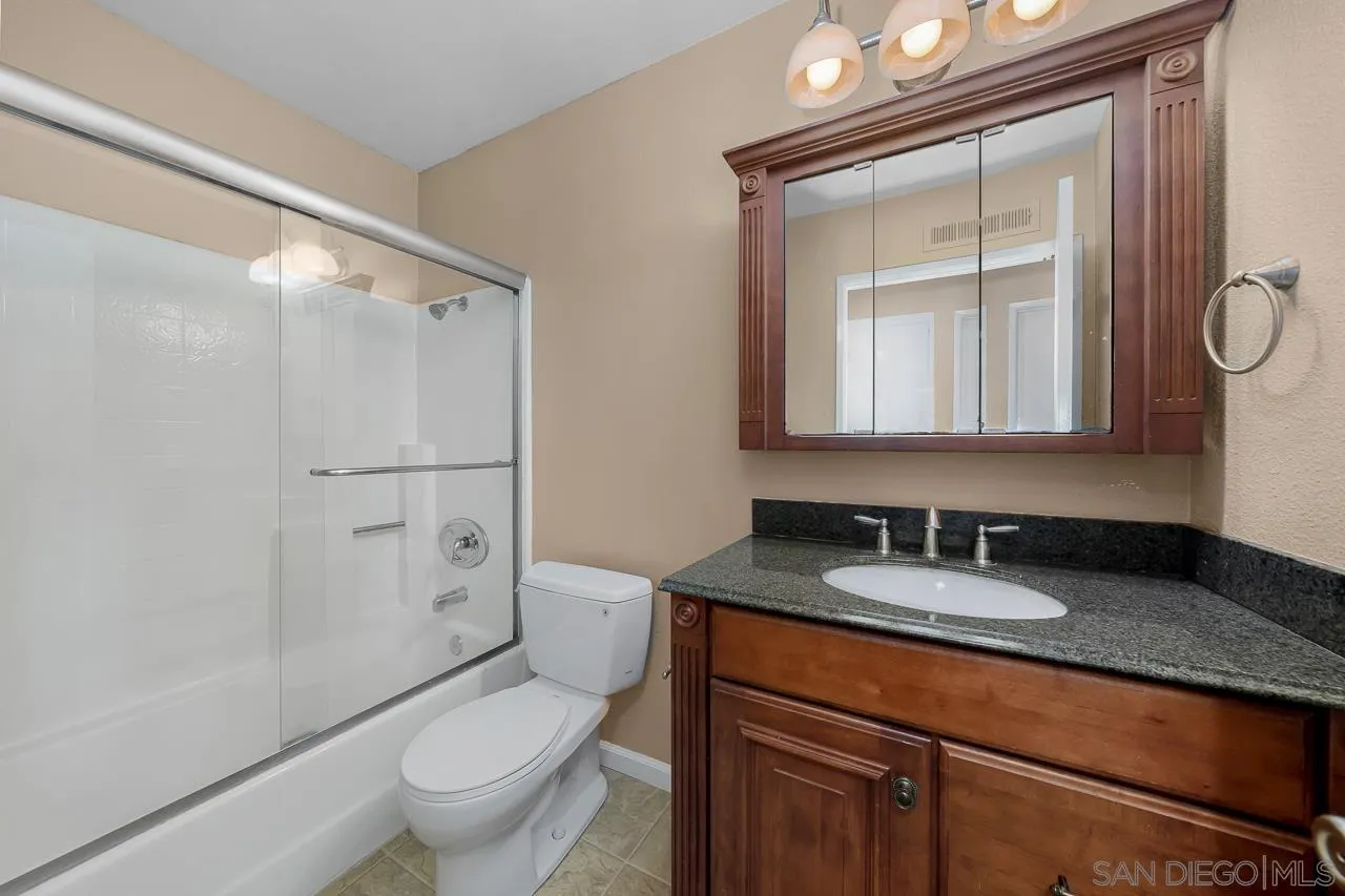 Photo #18: 250035654 Listing: Photo #18