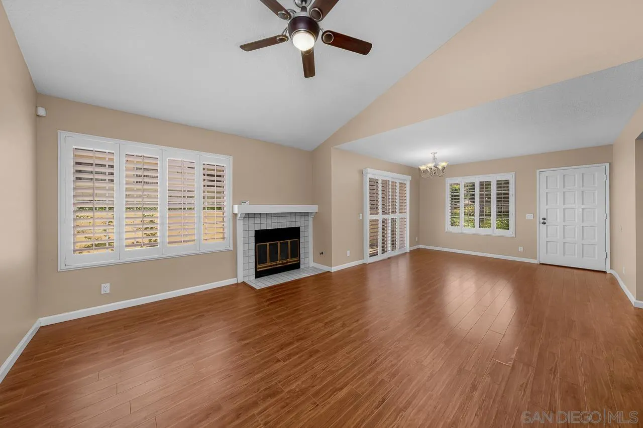 Photo #2: 250035654 Listing 