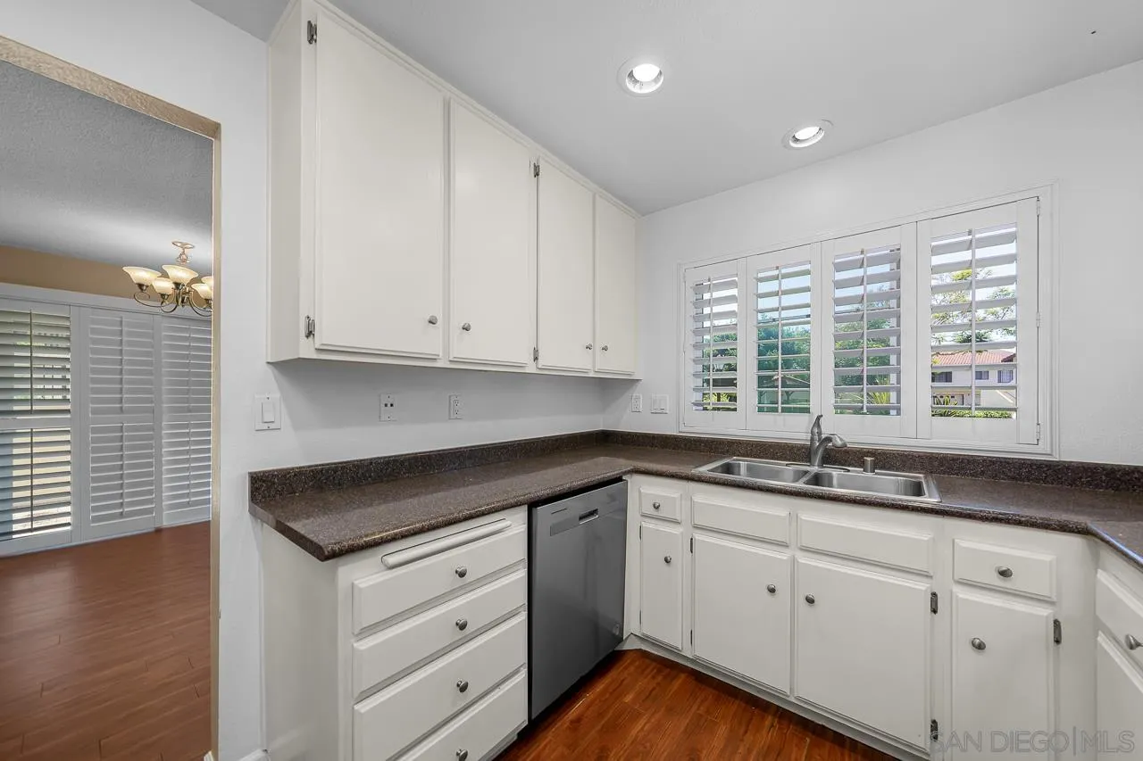 Photo #10: 250035654 Listing: Photo #10