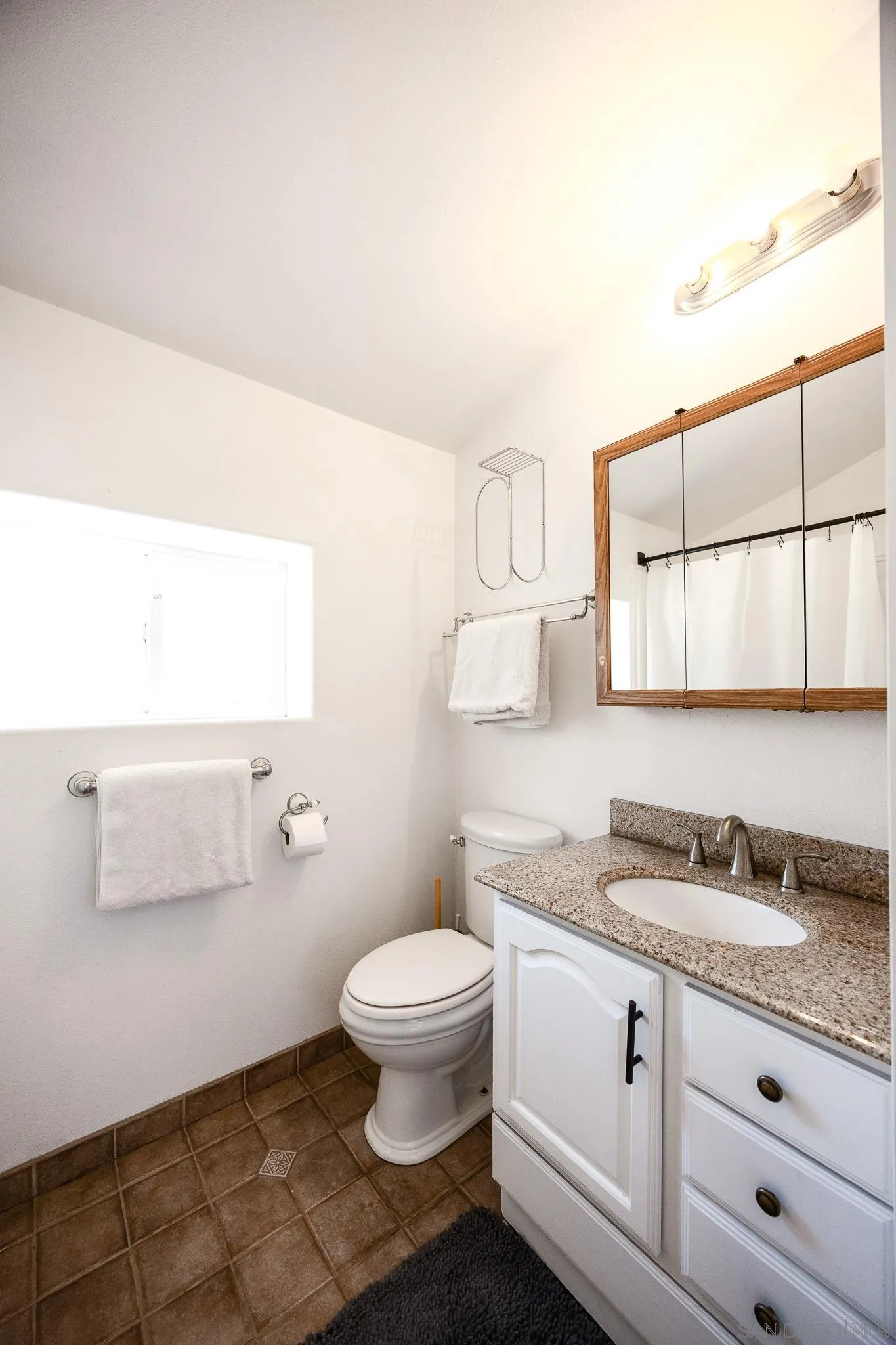 https://cdn.realtyfeed.com/cdn/127/250035655/71135b19d785d052c8ad06f84aa722ea.webp