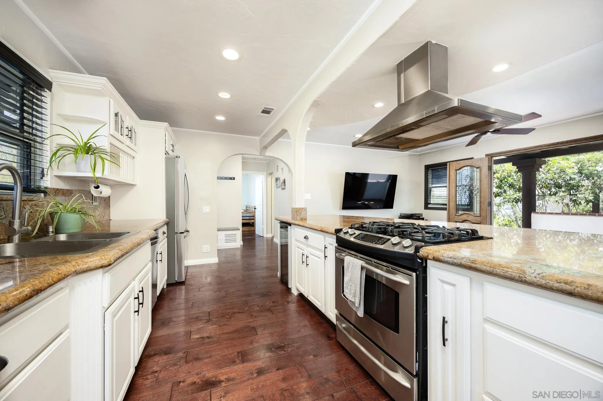 https://cdn.realtyfeed.com/cdn/127/250035655/d58823043798787f4d56d18b54a95ce1.webp