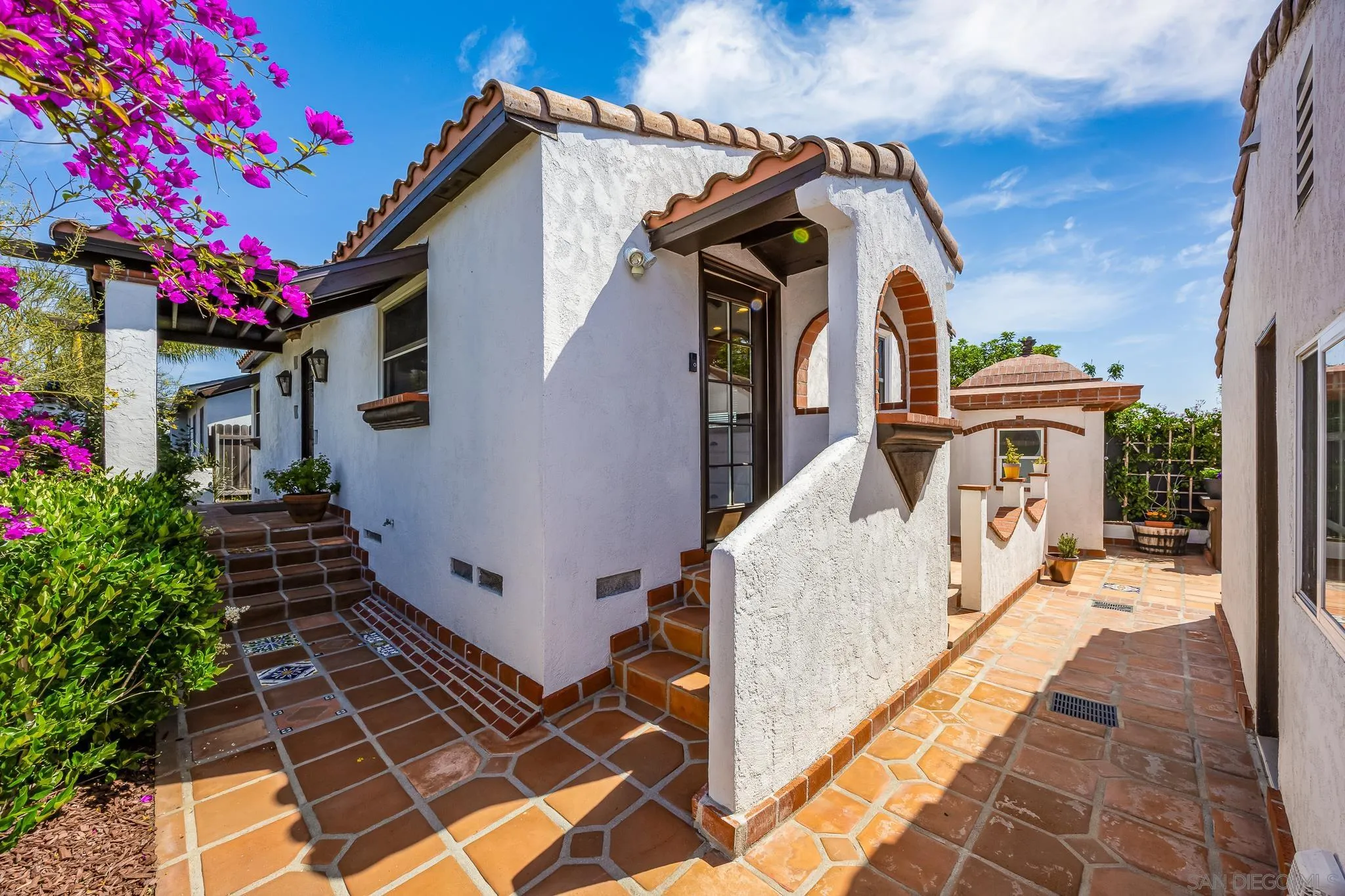 https://cdn.realtyfeed.com/cdn/127/250035655/e656983981d97d6cce58adf4f545b655.webp