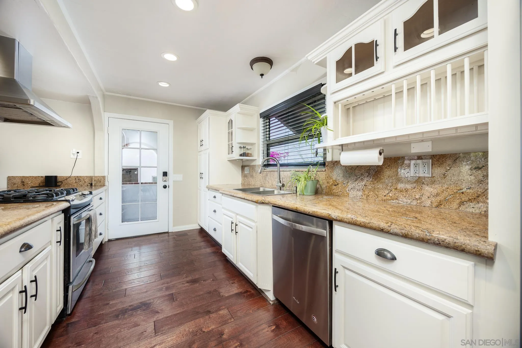 https://cdn.realtyfeed.com/cdn/127/250035655/f3f4fe3561df9e53bf4ef6d9ade93cb1.webp