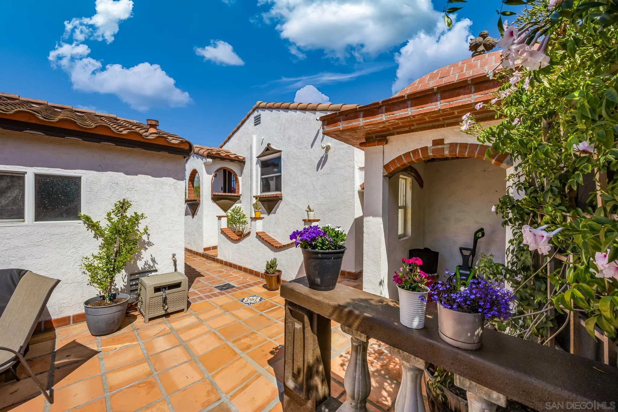 https://cdn.realtyfeed.com/cdn/127/250035655/f43e5540a229cfb795ec8c6d715bc702.webp