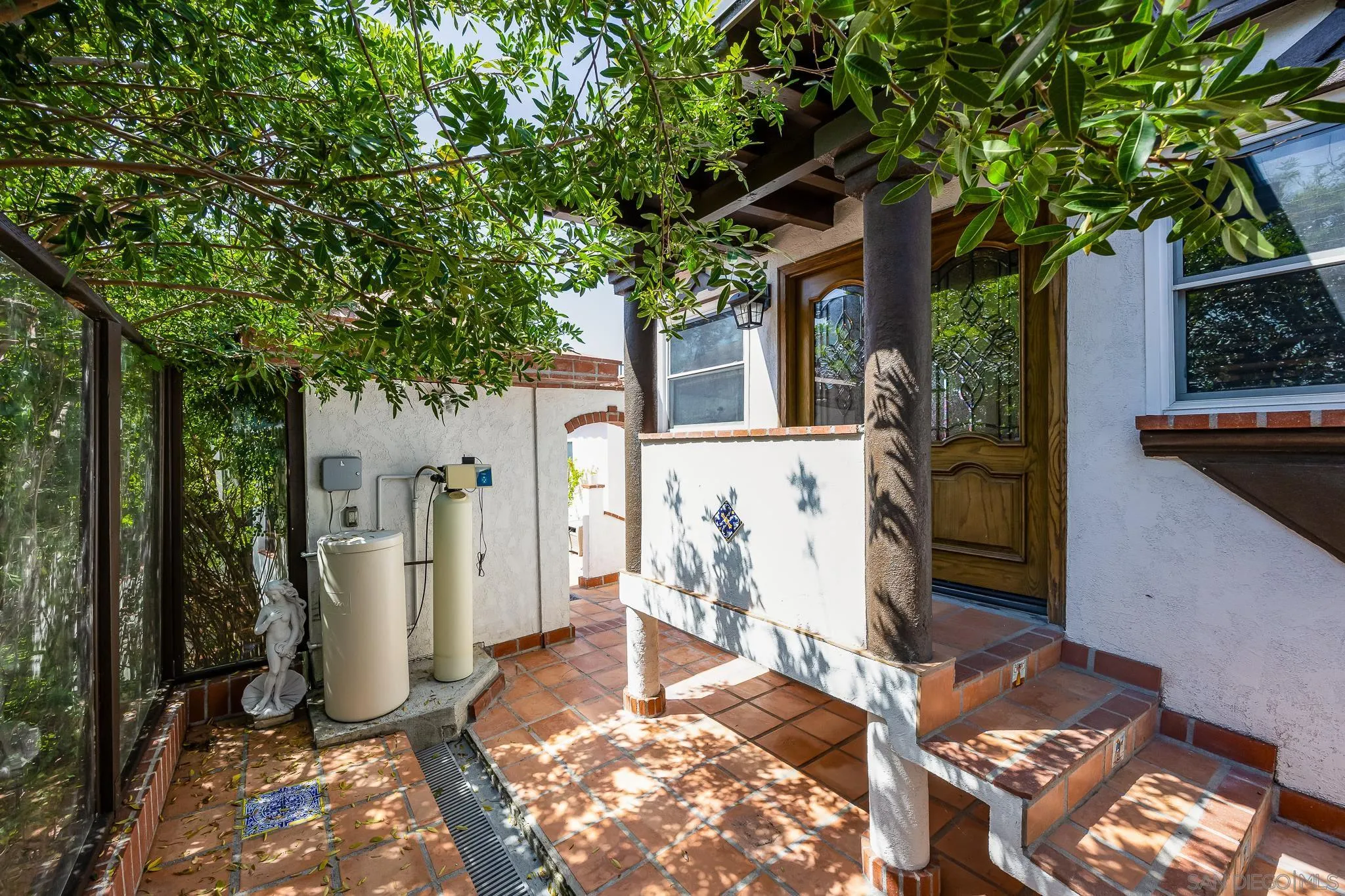 https://cdn.realtyfeed.com/cdn/127/250035655/f79400b3a960949564c5bf7ac98de904.webp