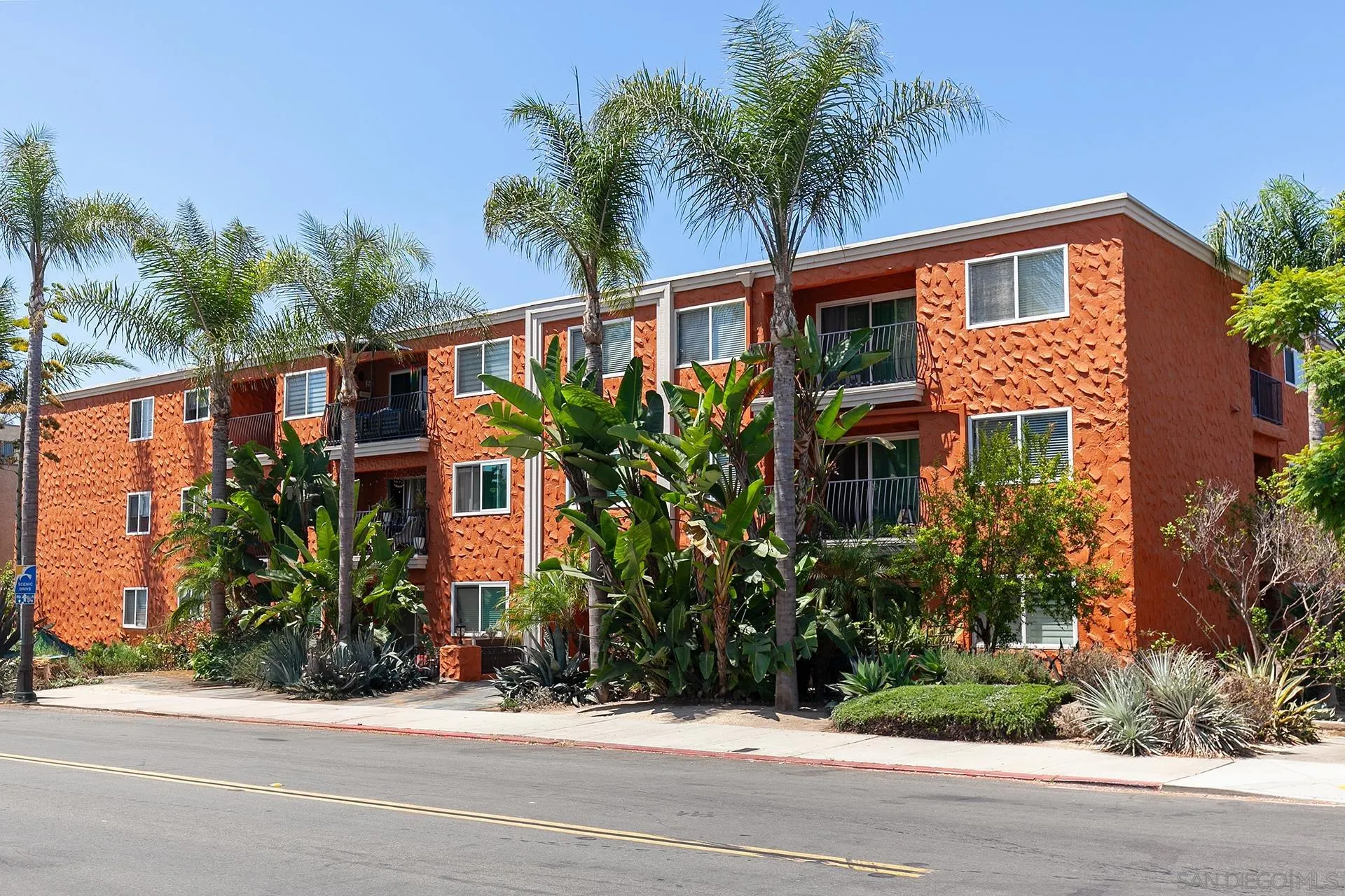 Photo #3: 250035656 Listing 