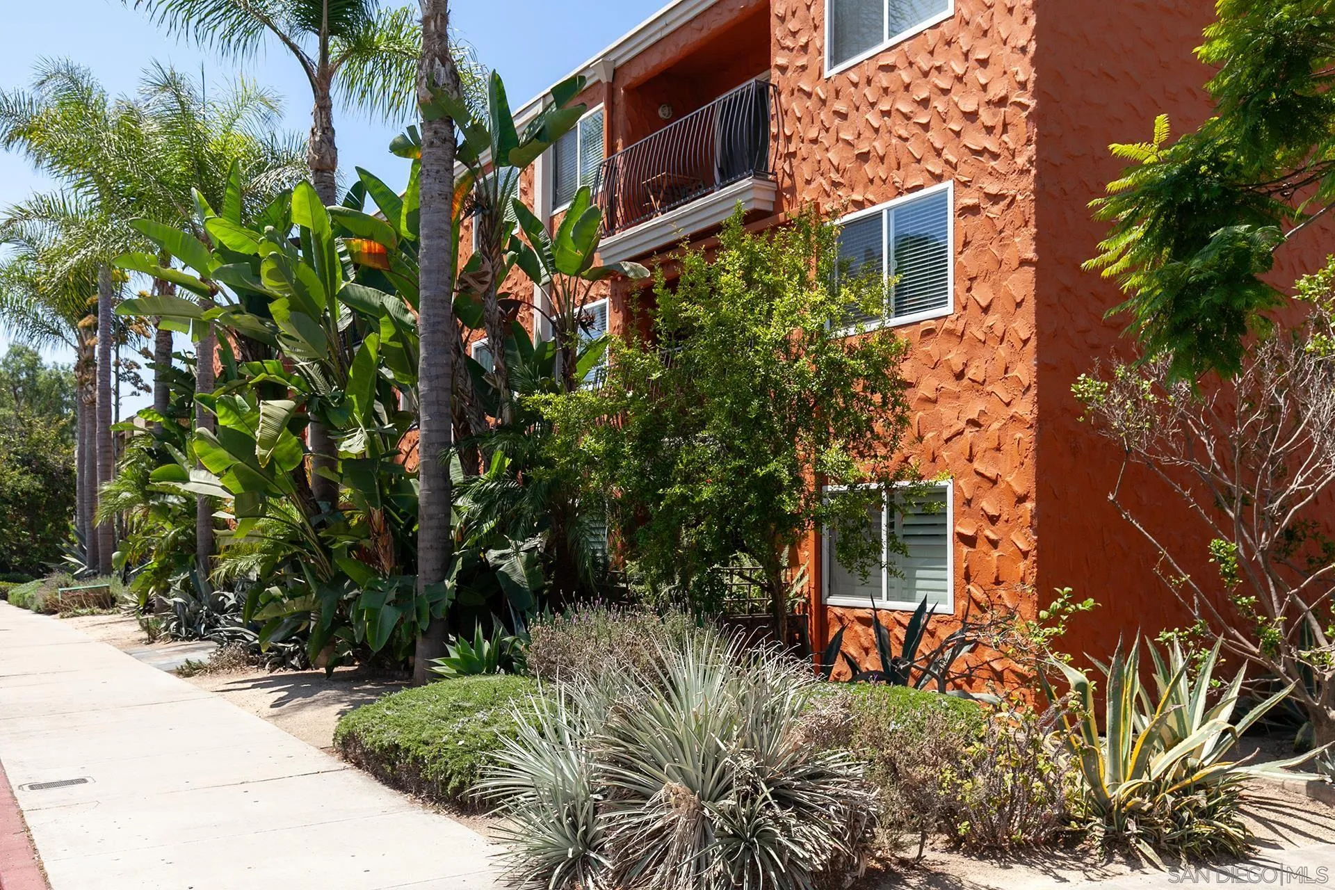 Photo #4: 250035656 Listing 