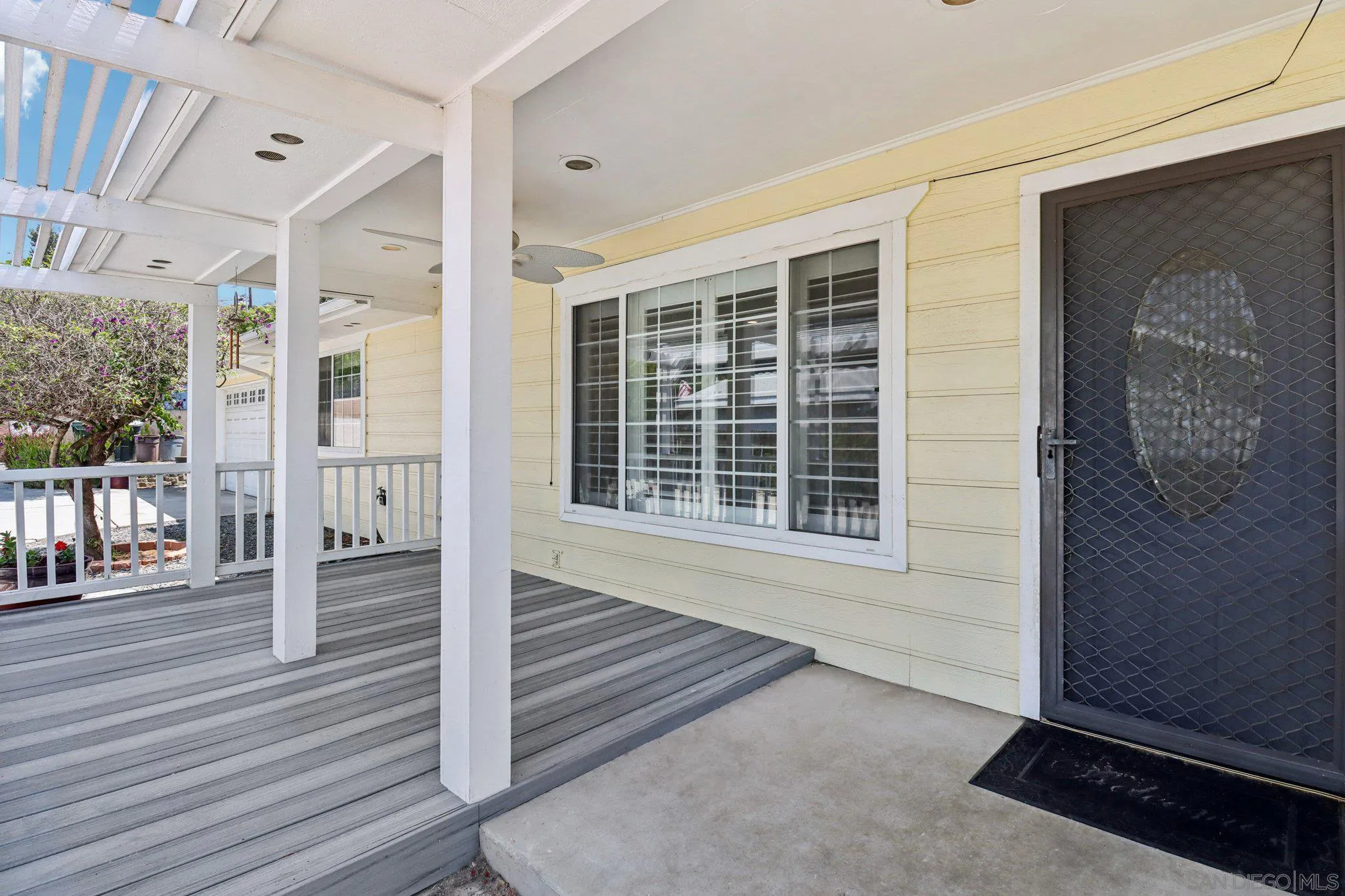 https://cdn.realtyfeed.com/cdn/127/250035664/5c958665634f6caf4f0341dc19128408.webp