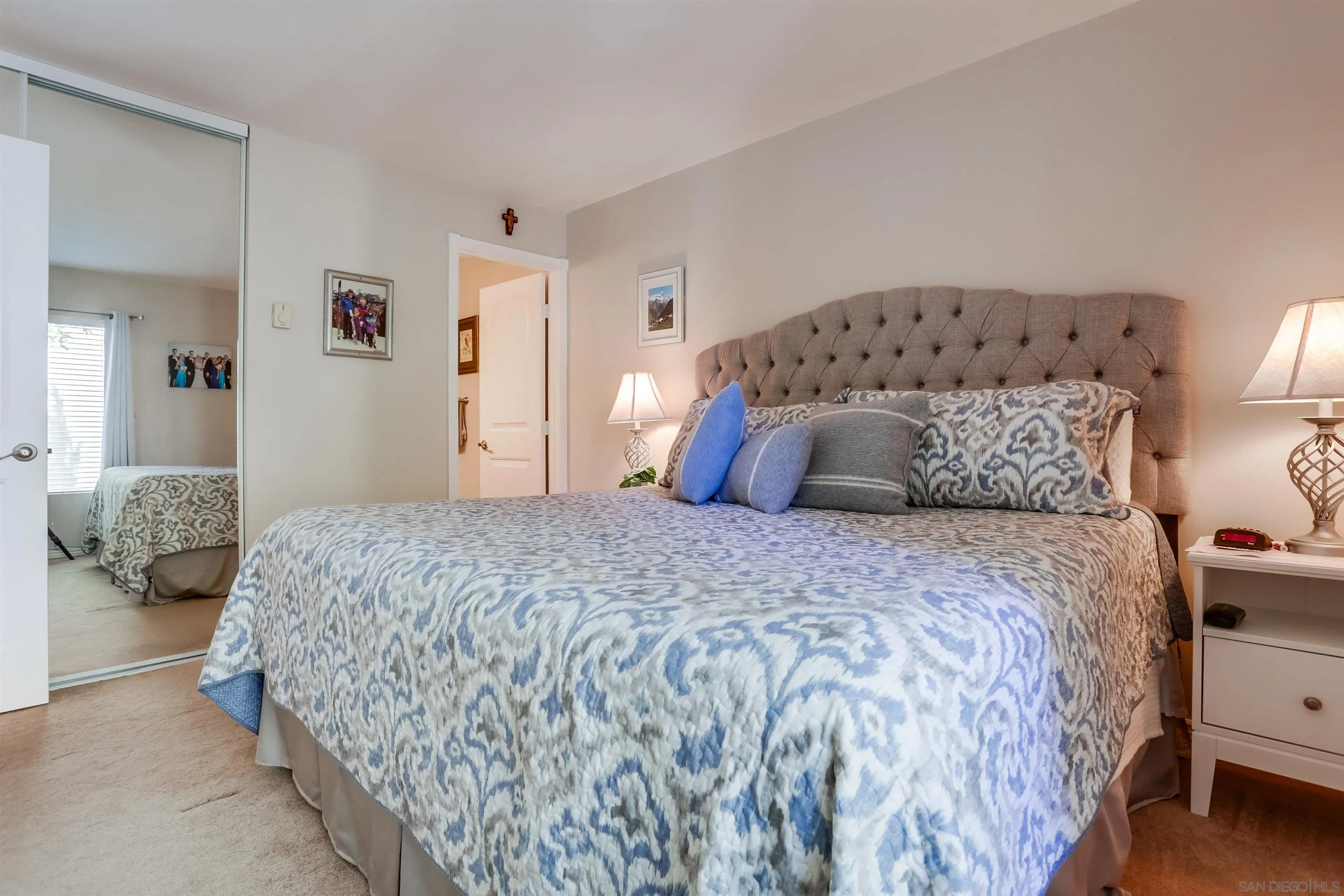 https://cdn.realtyfeed.com/cdn/127/250035675/42c41a4ef8e64c19831203d7d6aaf3a4.webp
