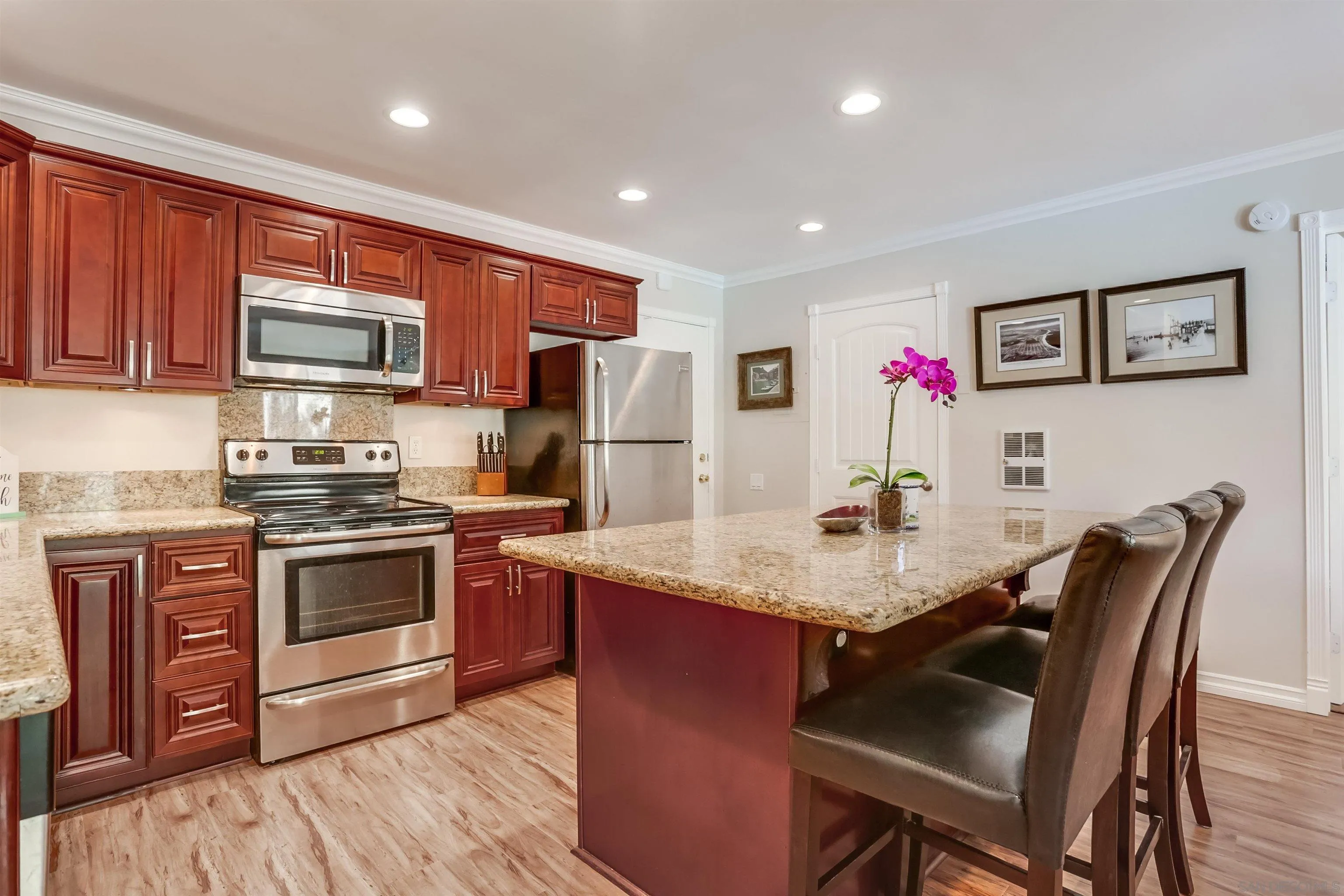 Photo #4: 250035675 Listing 