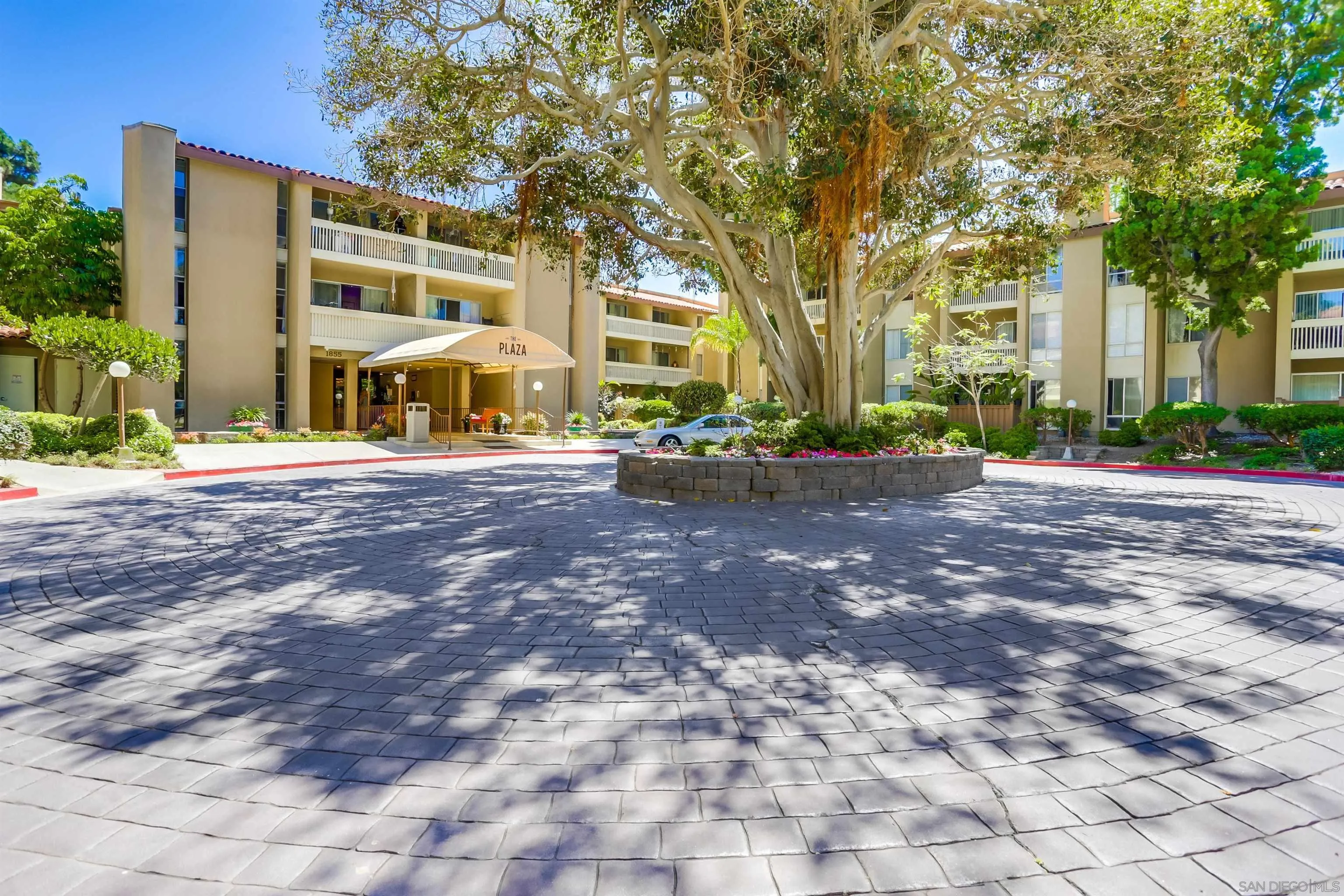 https://cdn.realtyfeed.com/cdn/127/250035675/611346c94e1624e4c385c78b7fd43db5.webp