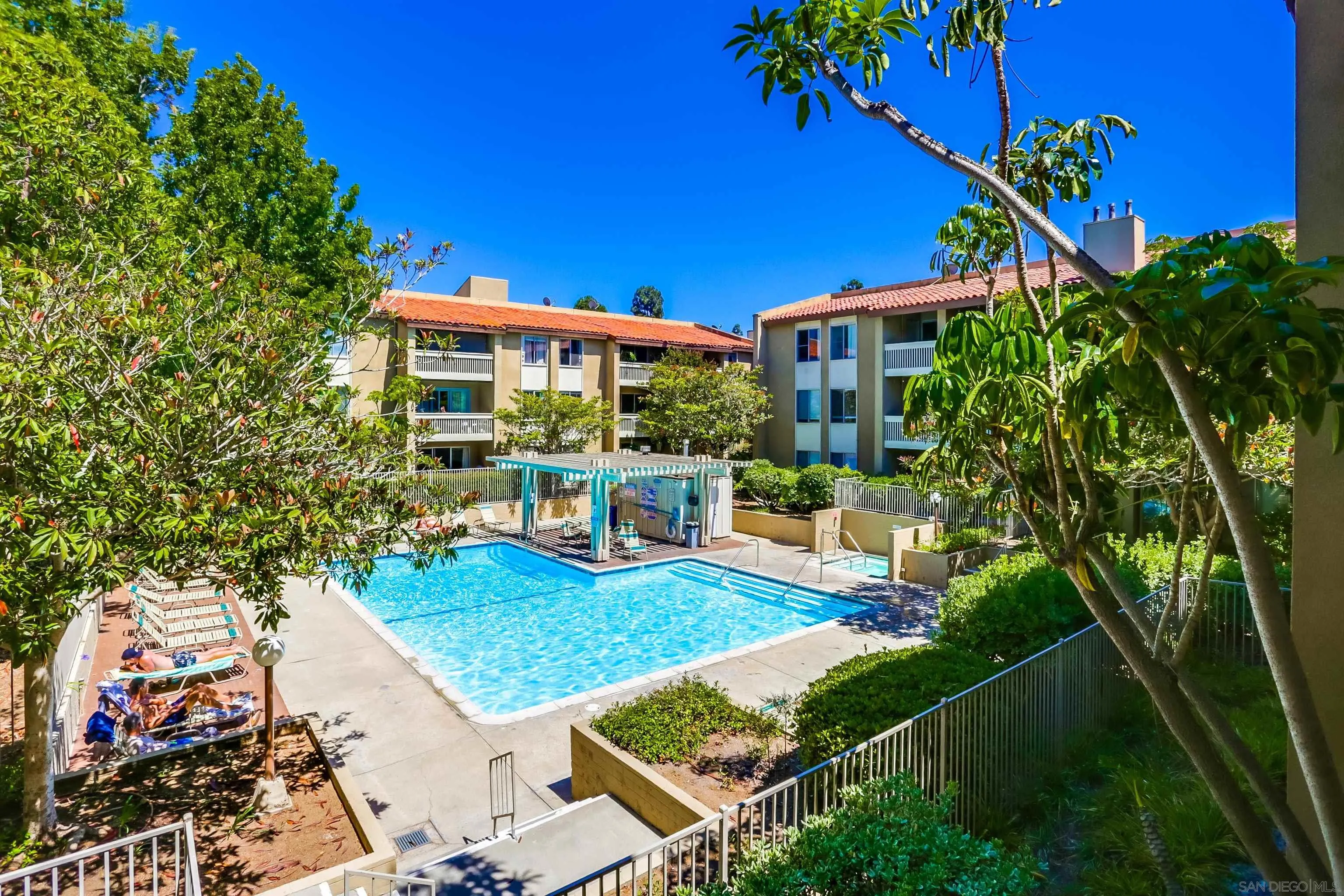 Photo #3: 250035675 Listing 