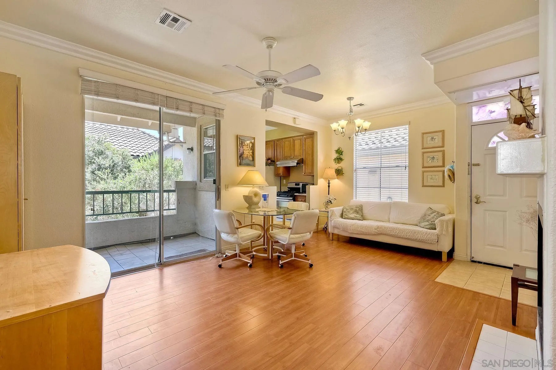 Photo #2: 250035679 Listing 