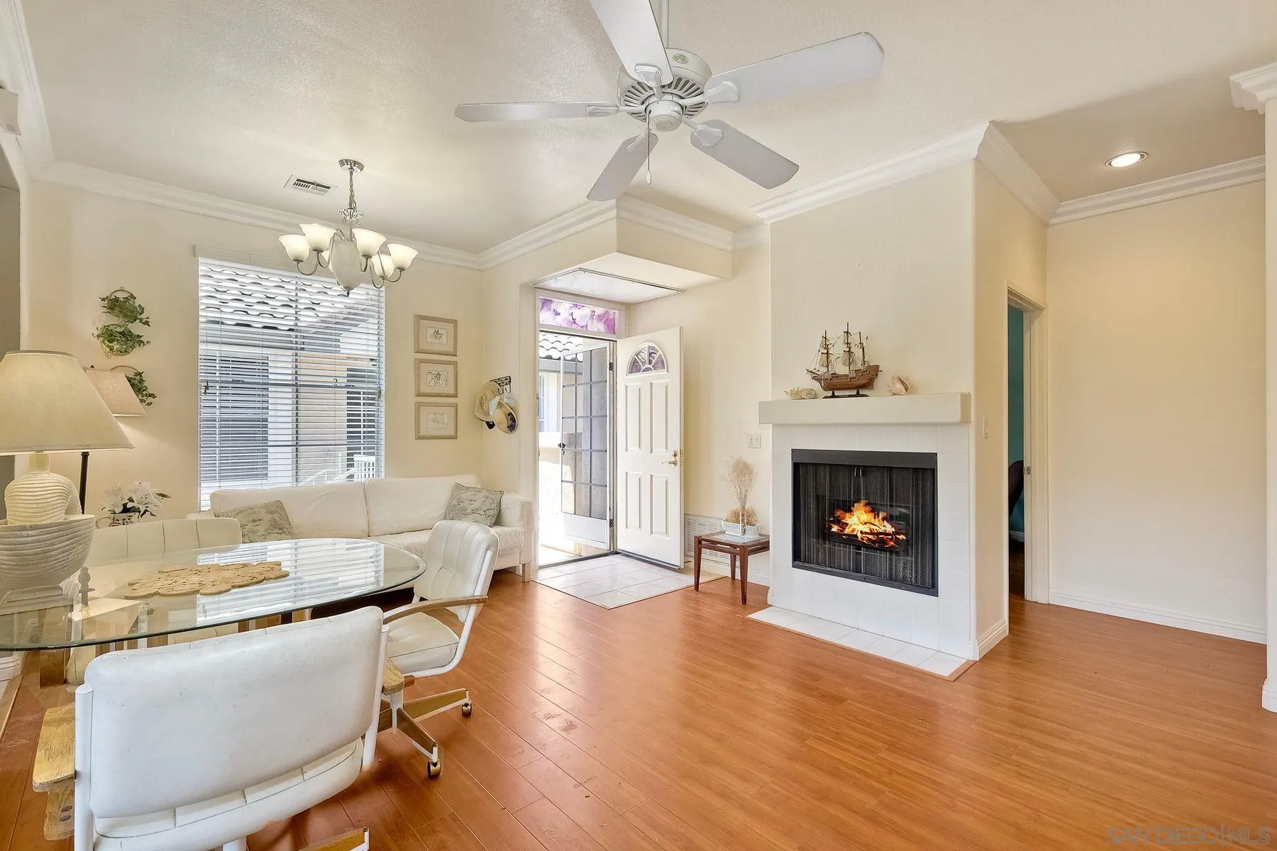 Photo #4: 250035679 Listing 