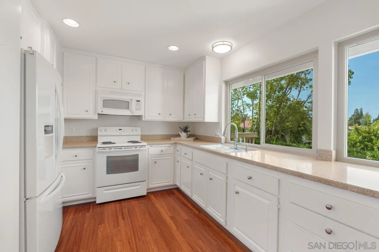 Photo #7: 250035693 Listing: Photo #7
