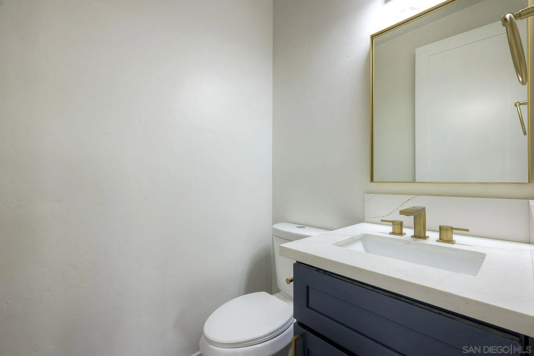 Photo #14: 250035695 Listing: Photo #14