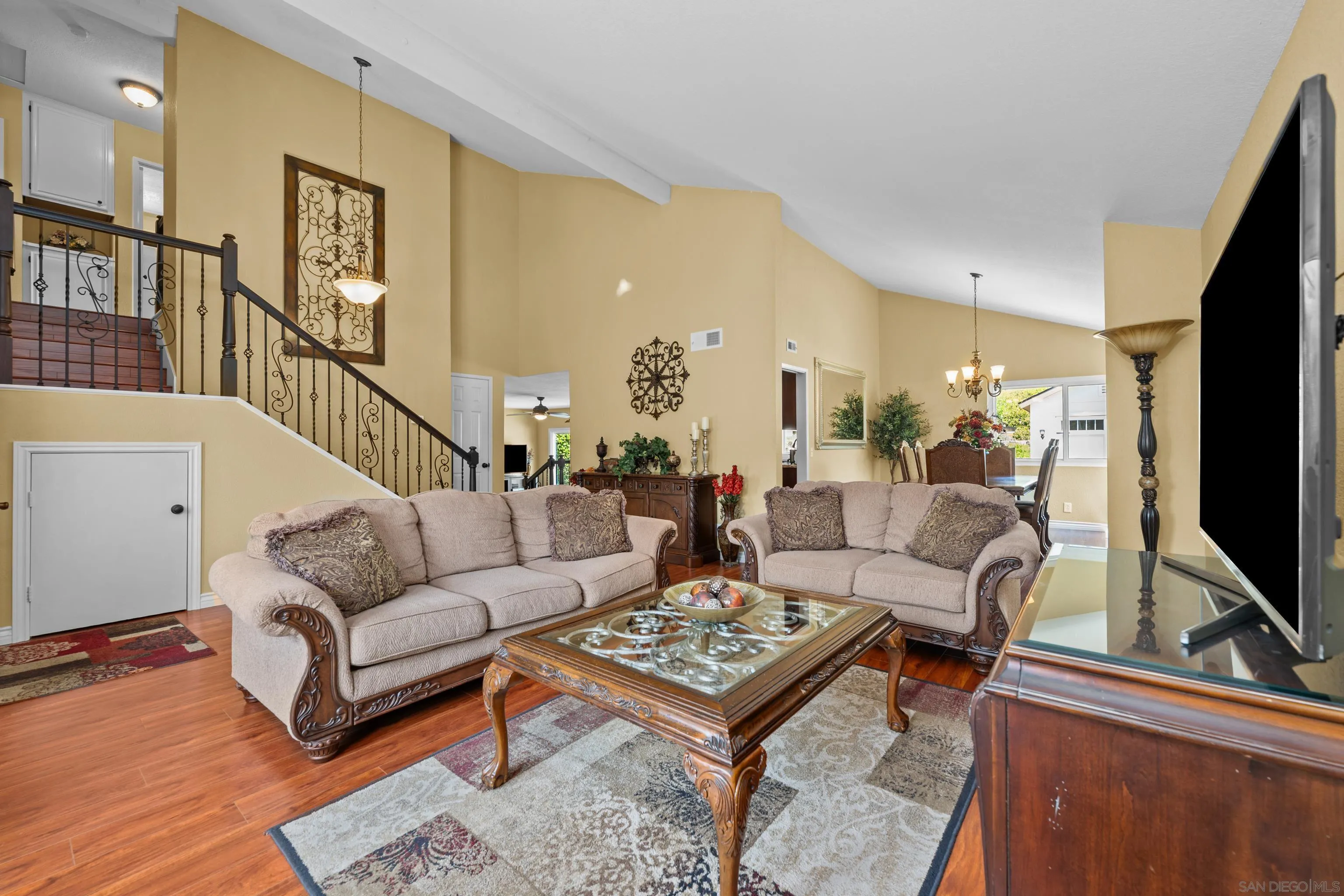 https://cdn.realtyfeed.com/cdn/127/250035700/6db3b341275b74abcd7eb1f4bd554b8f.webp