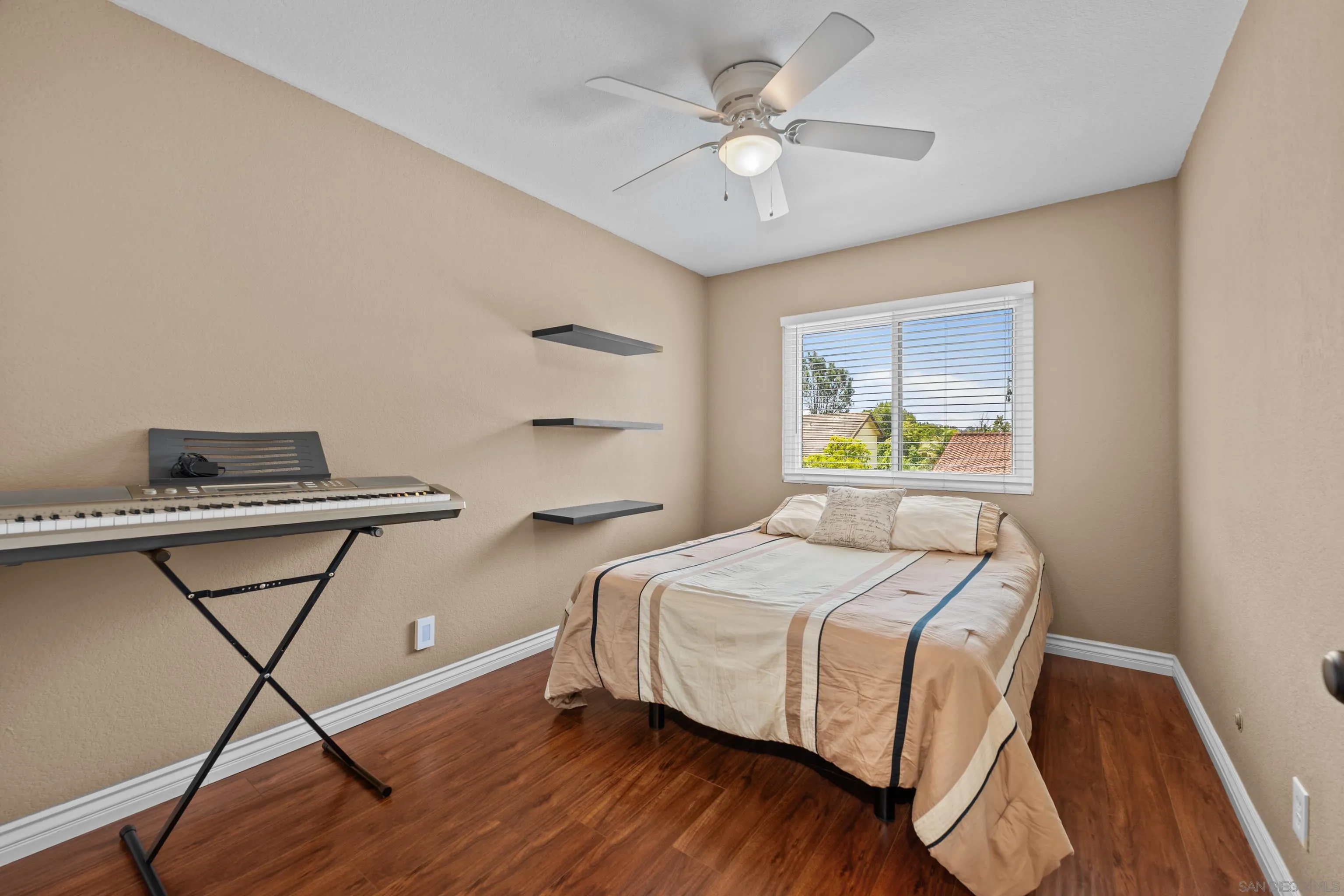 https://cdn.realtyfeed.com/cdn/127/250035700/ac2e3369a48f0e2ba3fb0f0ec6833ed5.webp