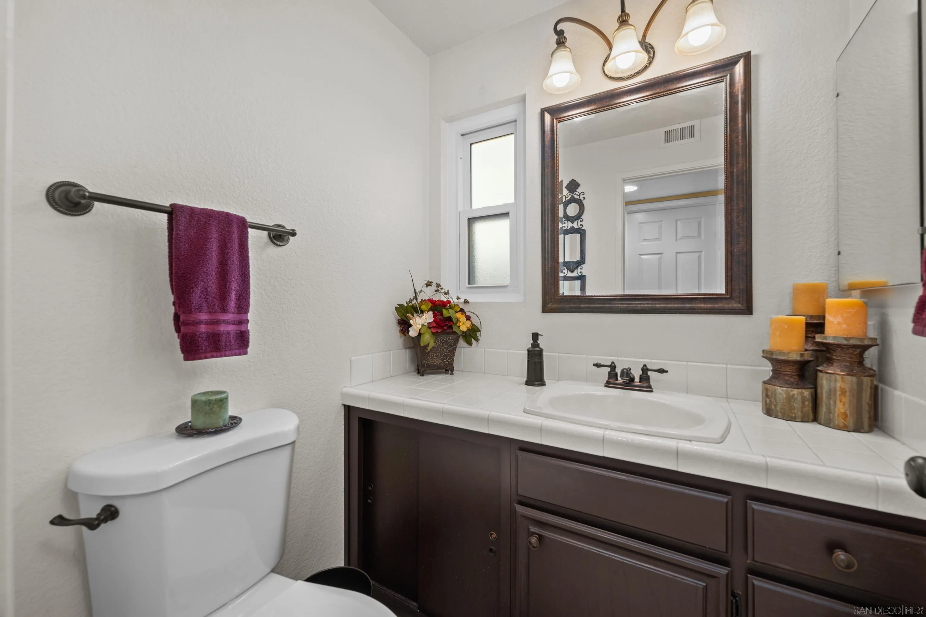 https://cdn.realtyfeed.com/cdn/127/250035700/cdfd6b753d1467082e9e4fa5abcfbd5b.webp