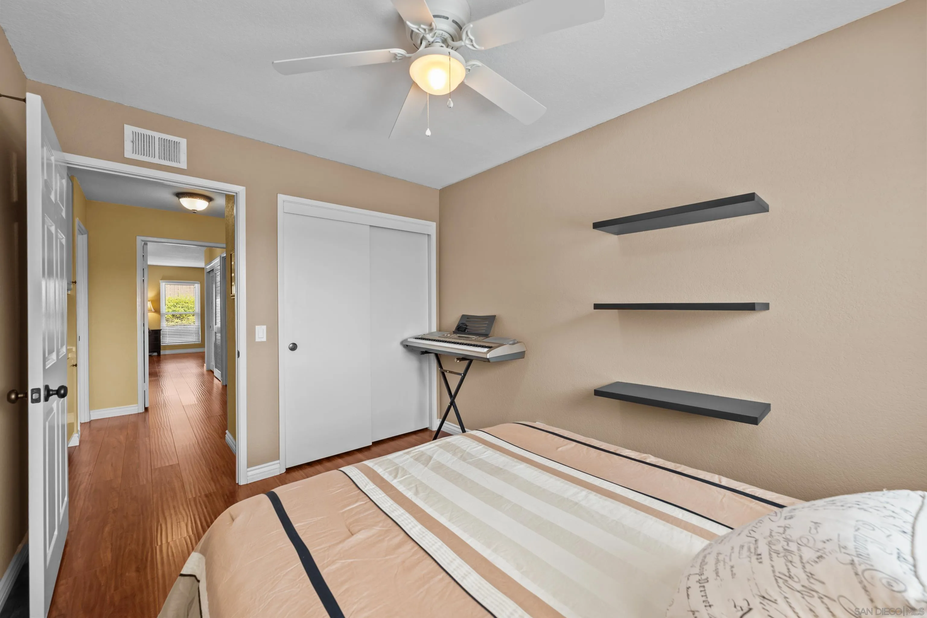 https://cdn.realtyfeed.com/cdn/127/250035700/f2ba7a1968651401881e6b7d0af2e257.webp