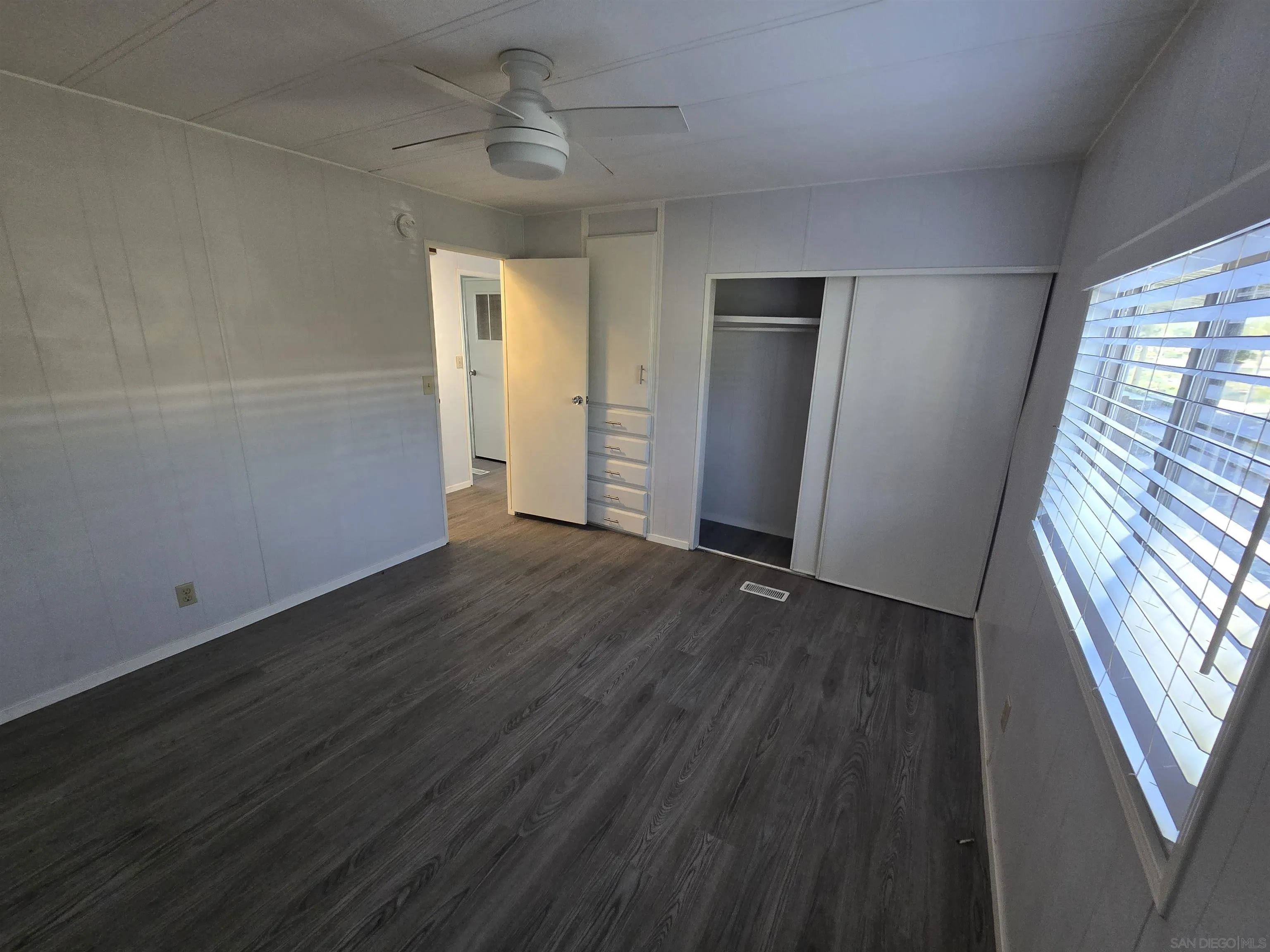 https://cdn.realtyfeed.com/cdn/127/250035703/99e7567e0121be6aaf8d3054f7bd08c4.webp