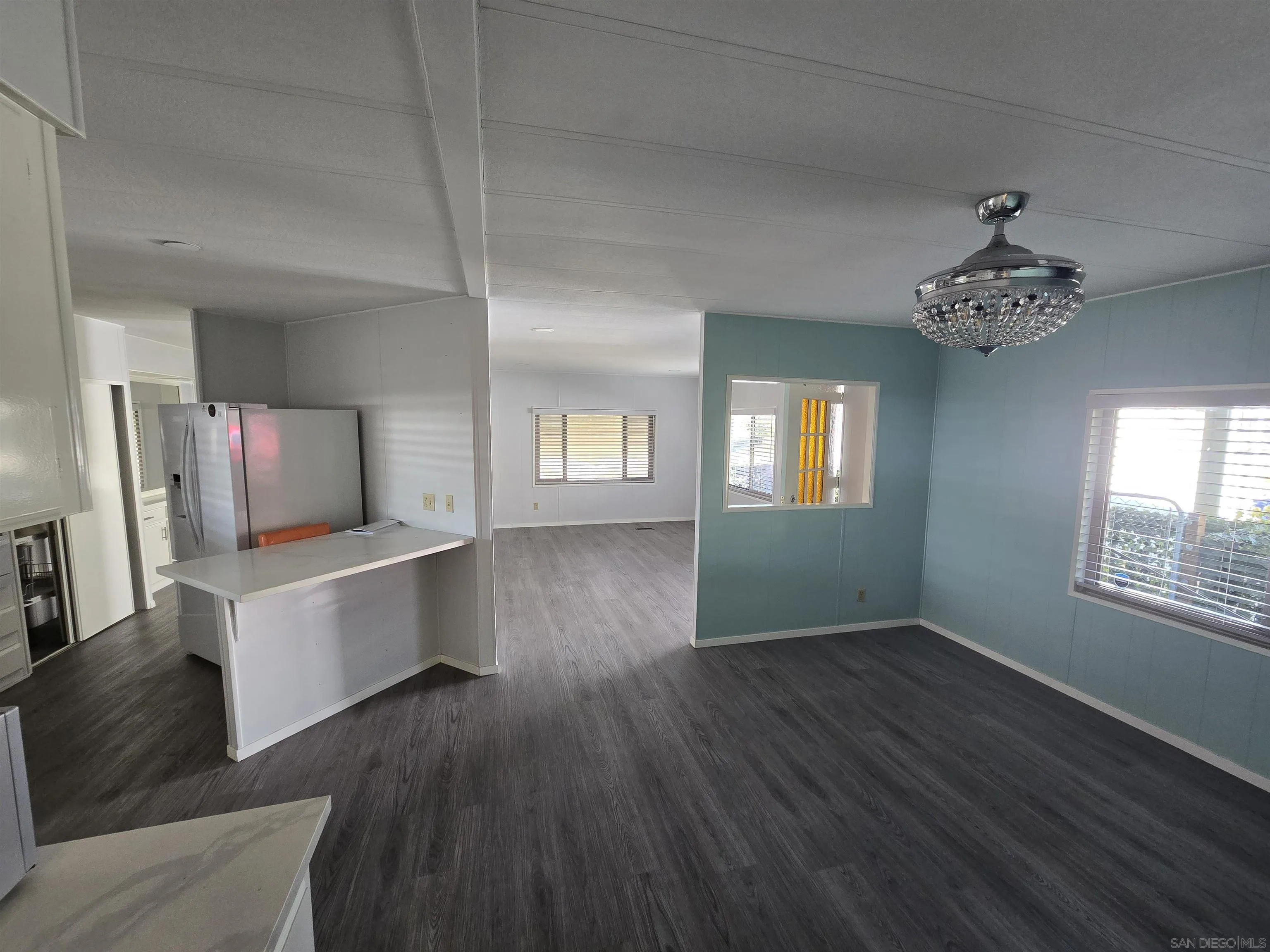 https://cdn.realtyfeed.com/cdn/127/250035703/b1db3f438c11223b82506ee628426855.webp
