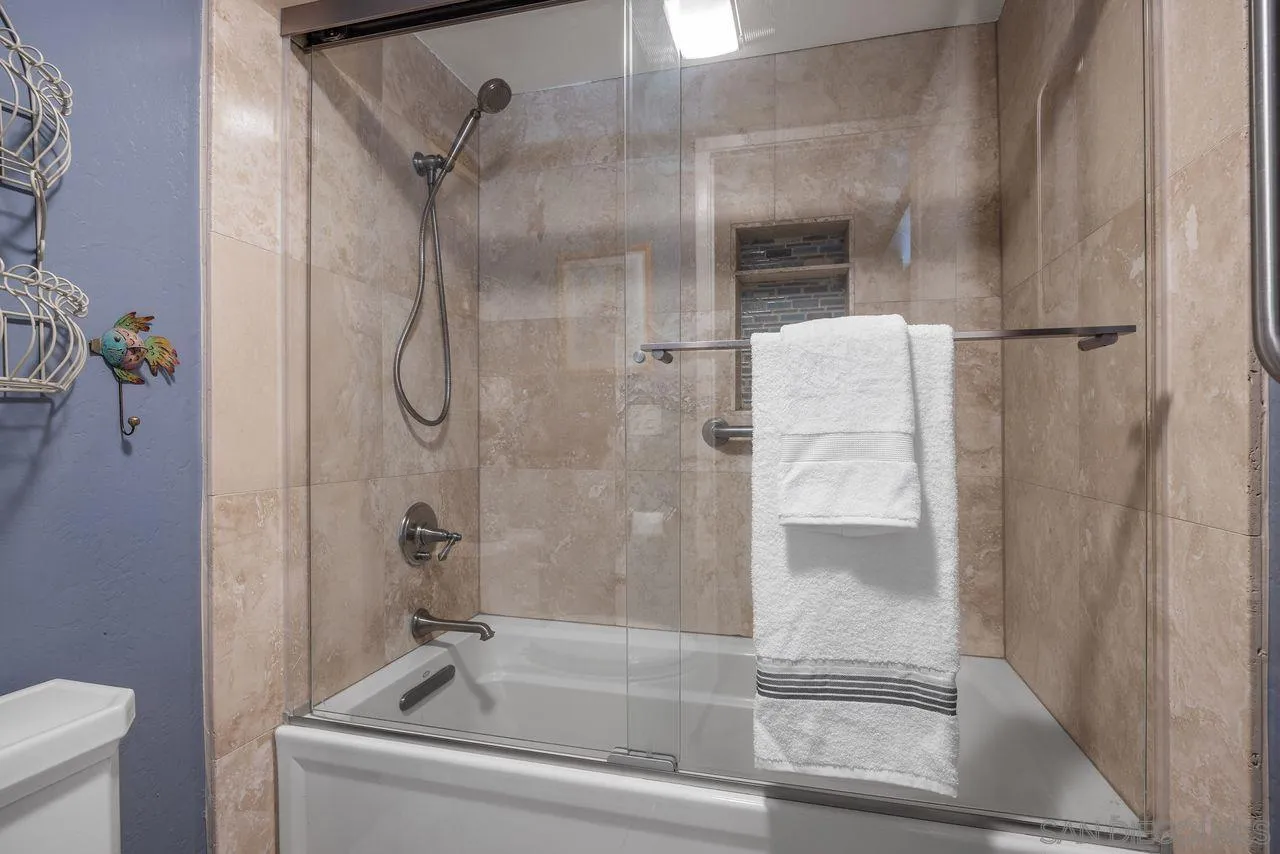 Photo #25: 250035705 Listing: Photo #25
