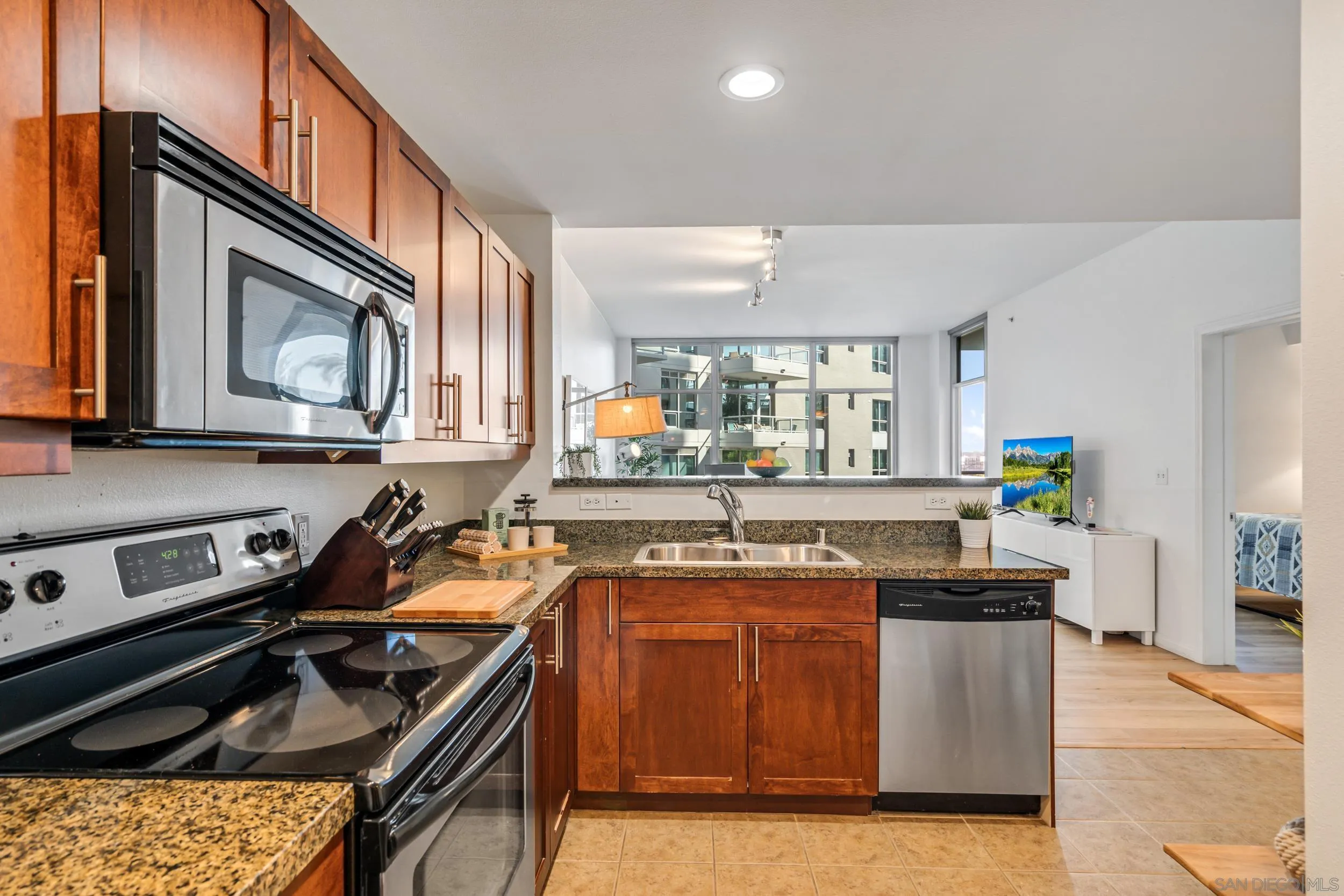Photo #6: 250035706 Listing 