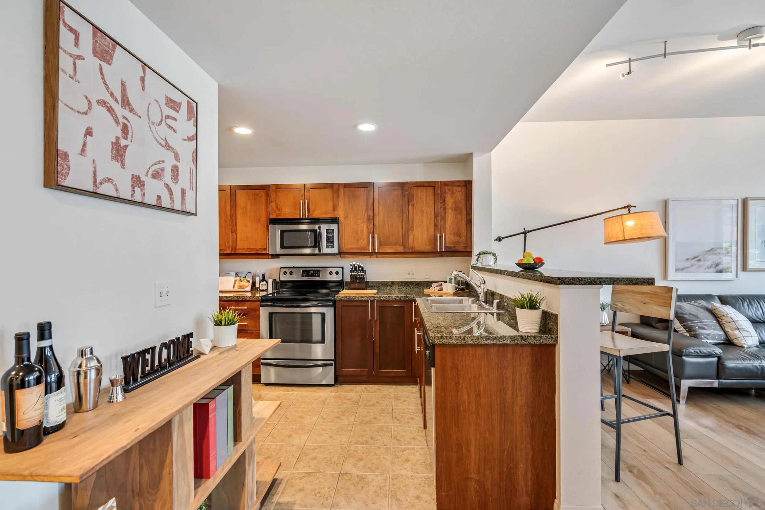 Photo #2: 250035706 Listing 