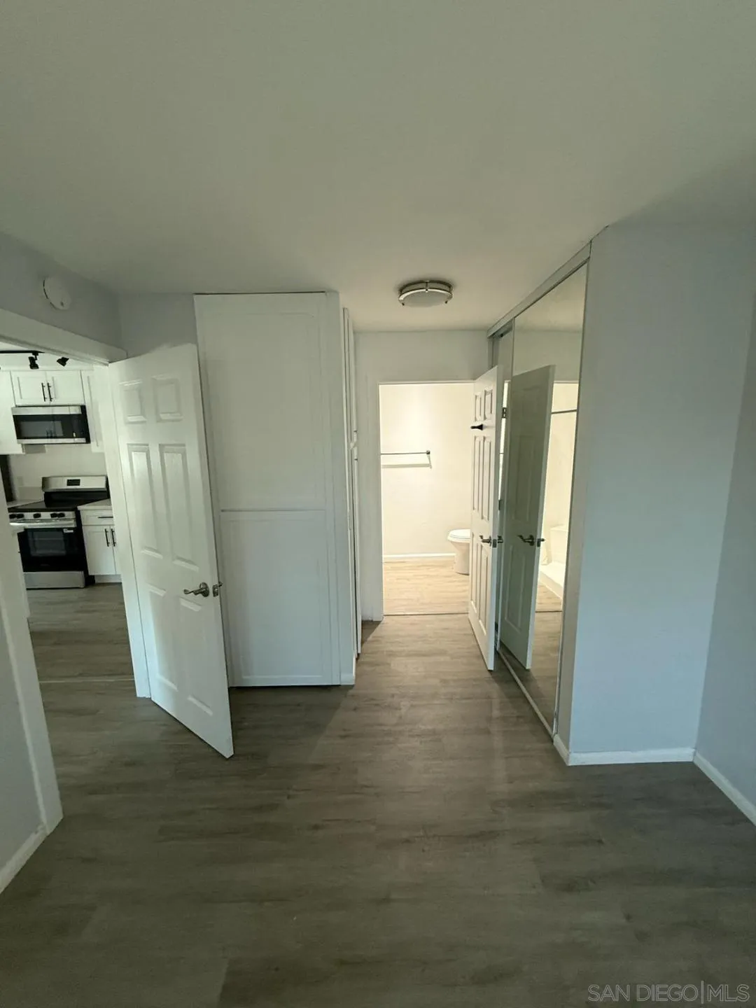 Photo #5: 250035707 Listing 