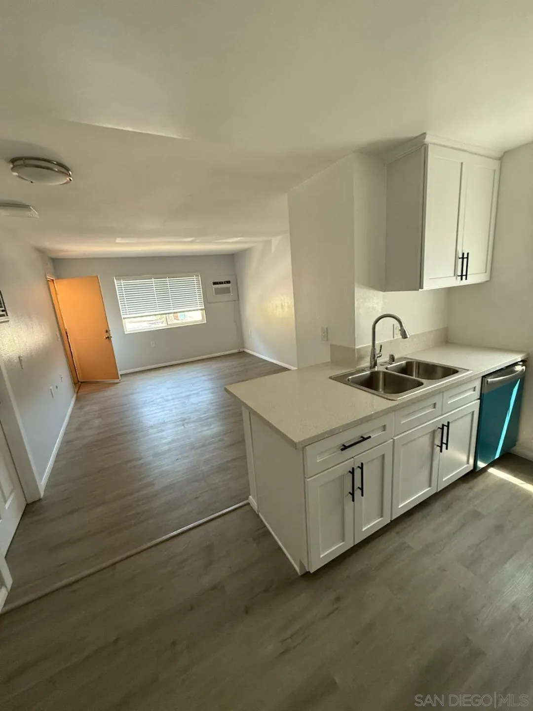 Photo #2: 250035707 Listing 