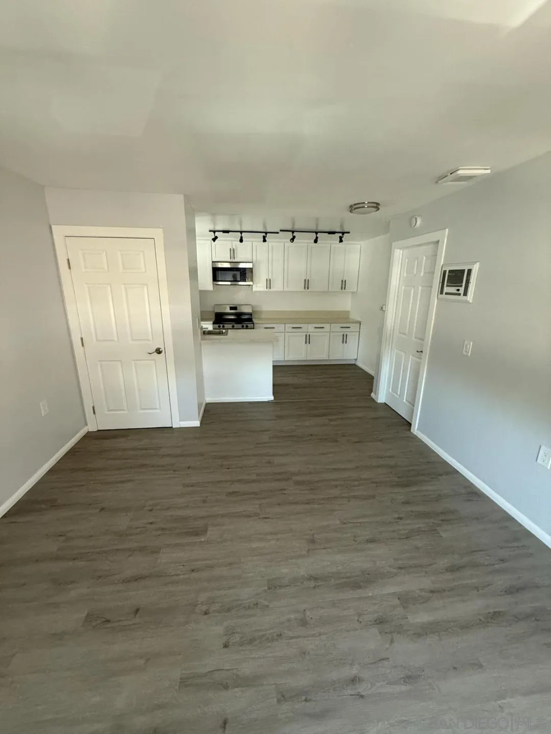 Photo #4: 250035707 Listing 