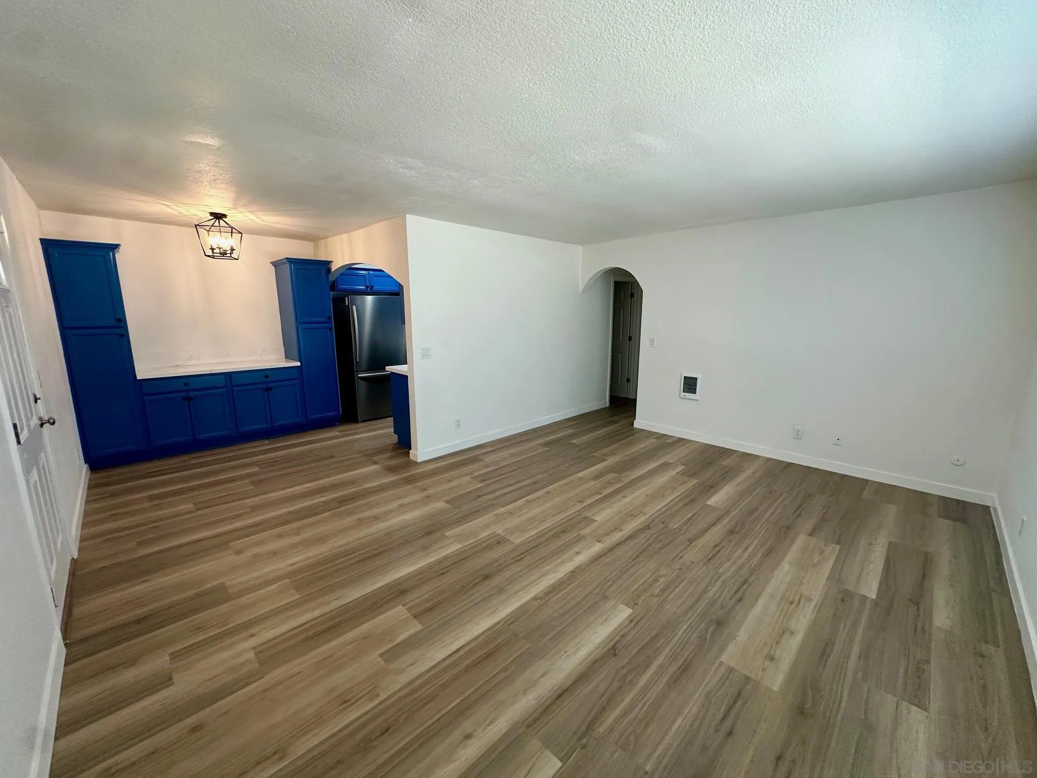 Photo #11: 250035712 Listing: Photo #11