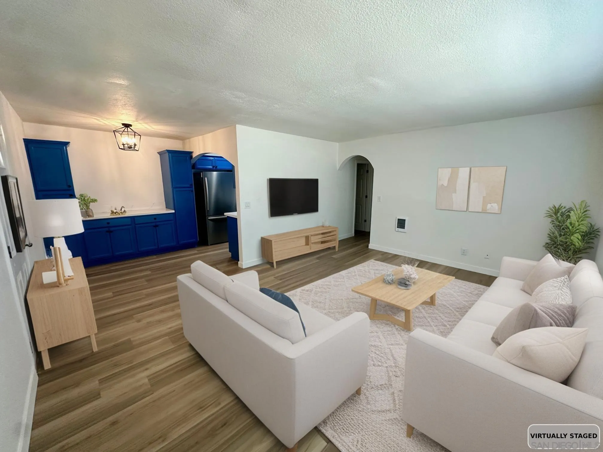 Photo #2: 250035712 Listing 