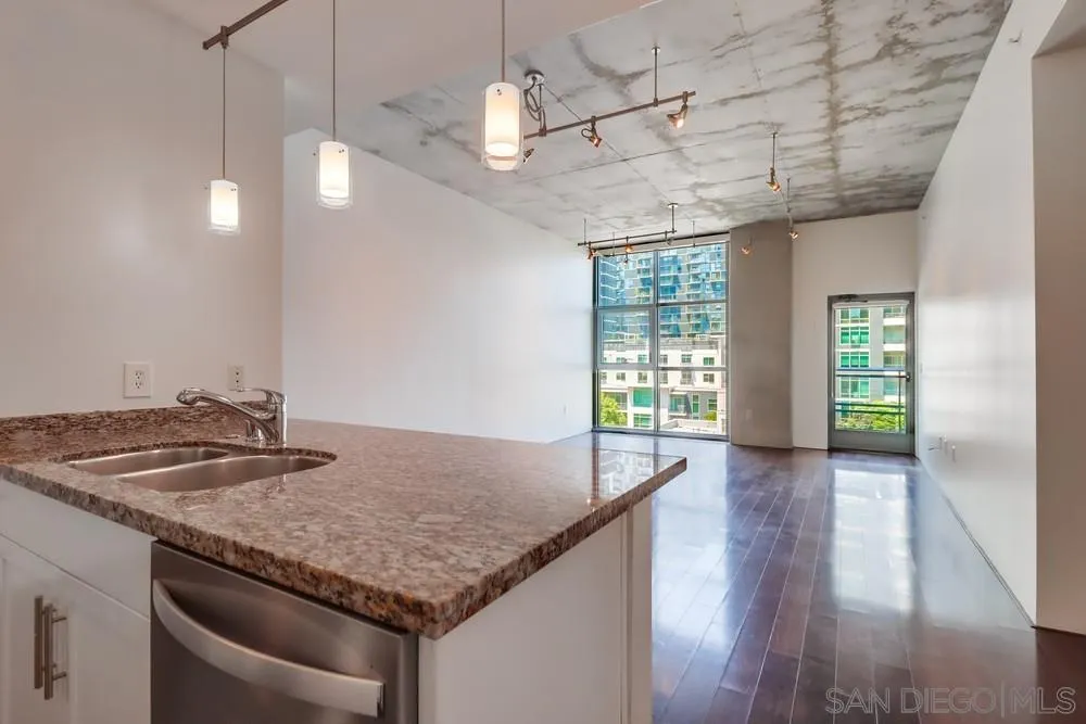 Photo #11: 250035729 Listing: Photo #11