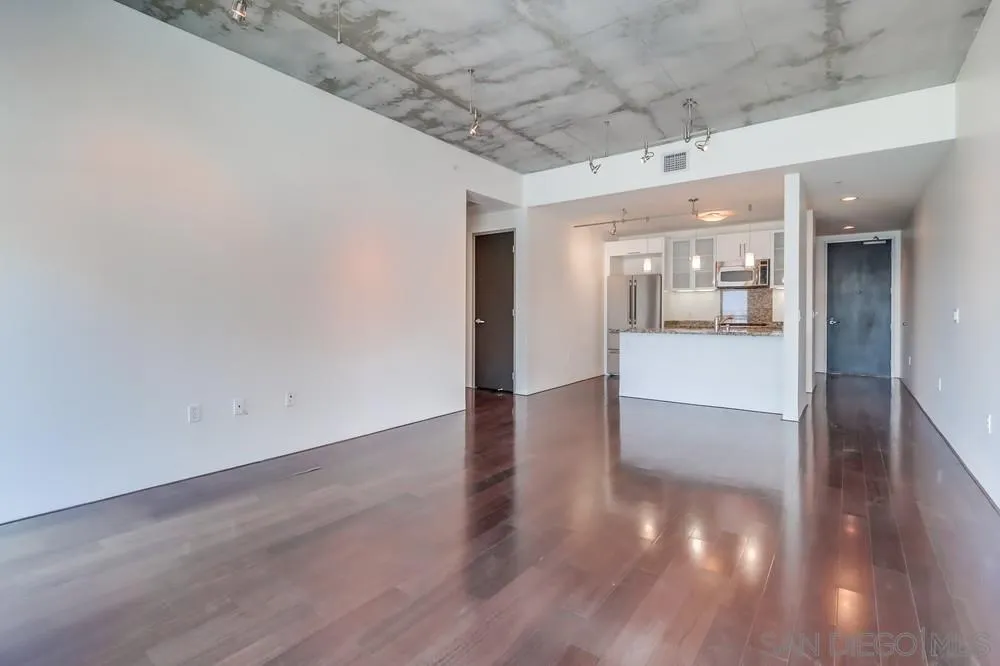 Photo #14: 250035729 Listing: Photo #14
