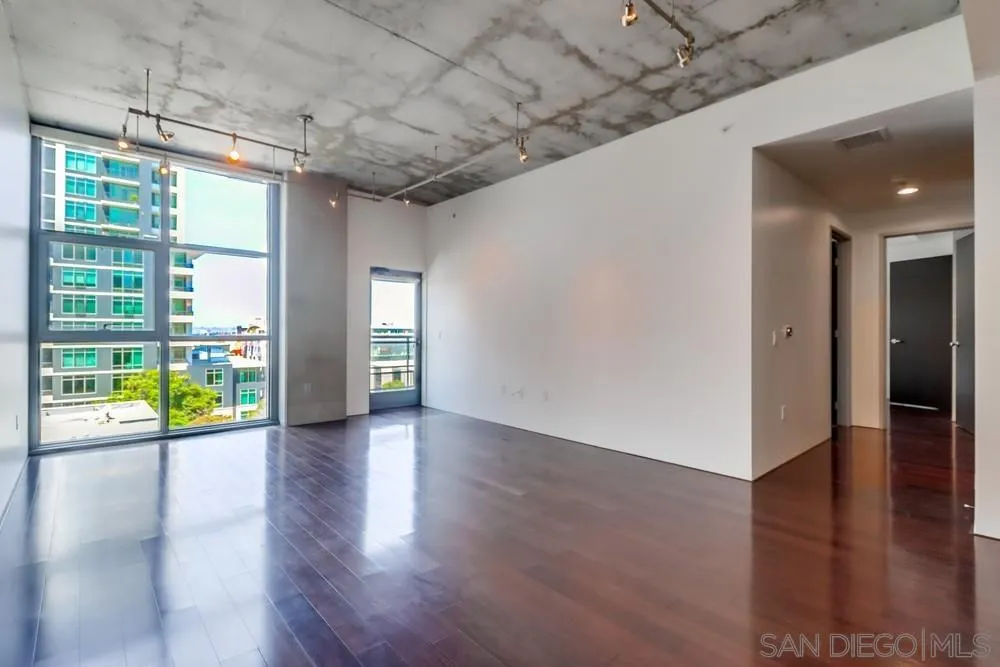Photo #12: 250035729 Listing: Photo #12