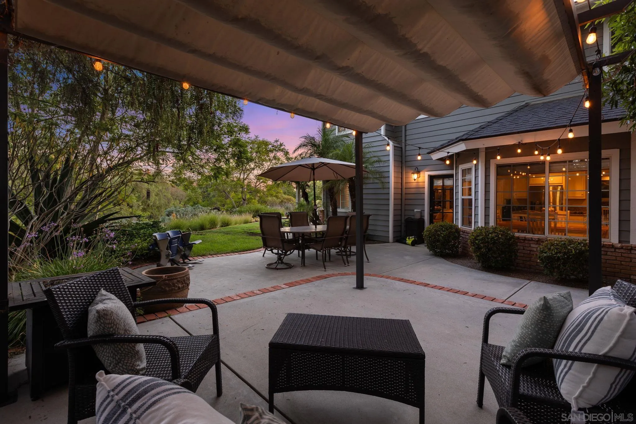 https://cdn.realtyfeed.com/cdn/127/250035736/c71b9f68eb784762e31267a729d1fd48.webp