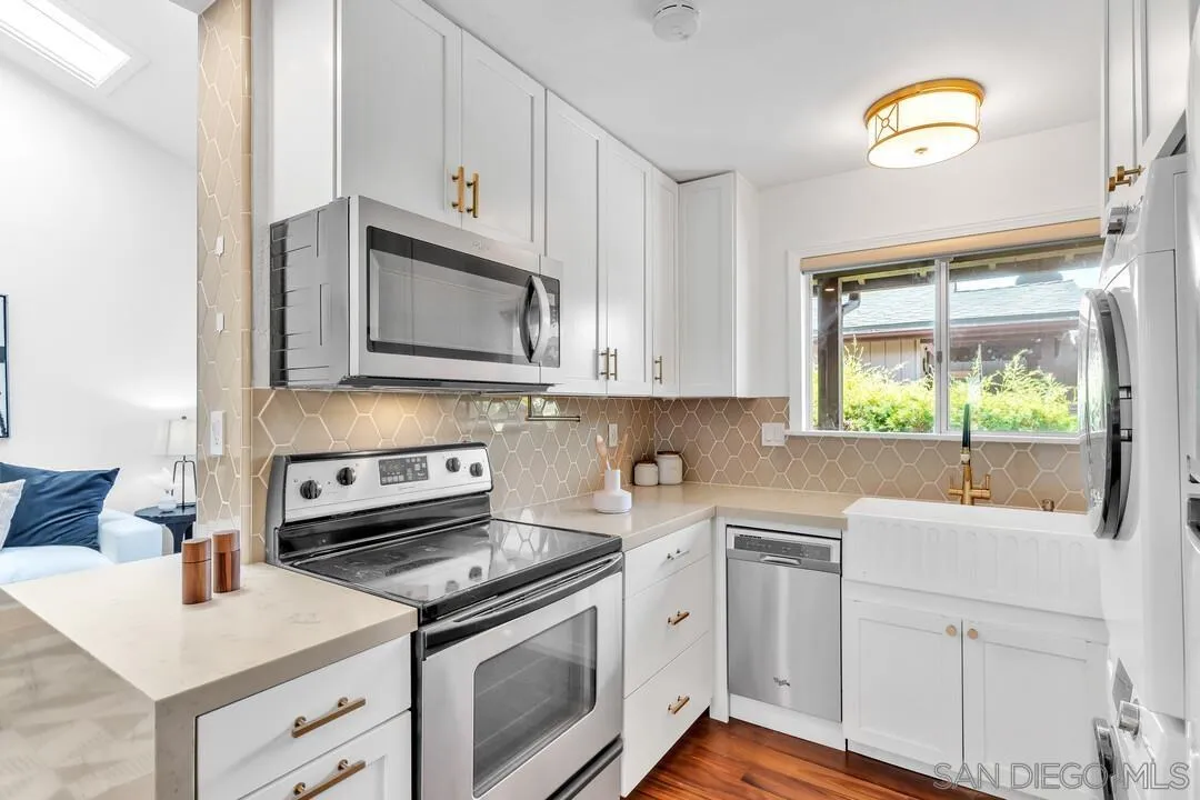 Photo #5: 250035738 Listing 