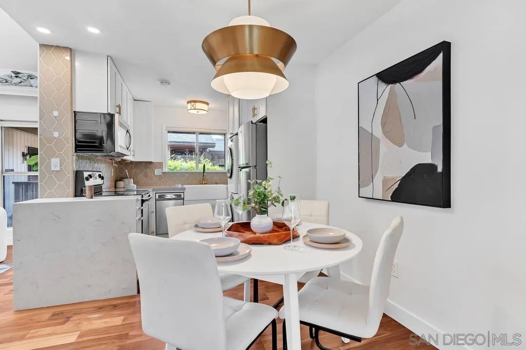 Photo #3: 250035738 Listing 