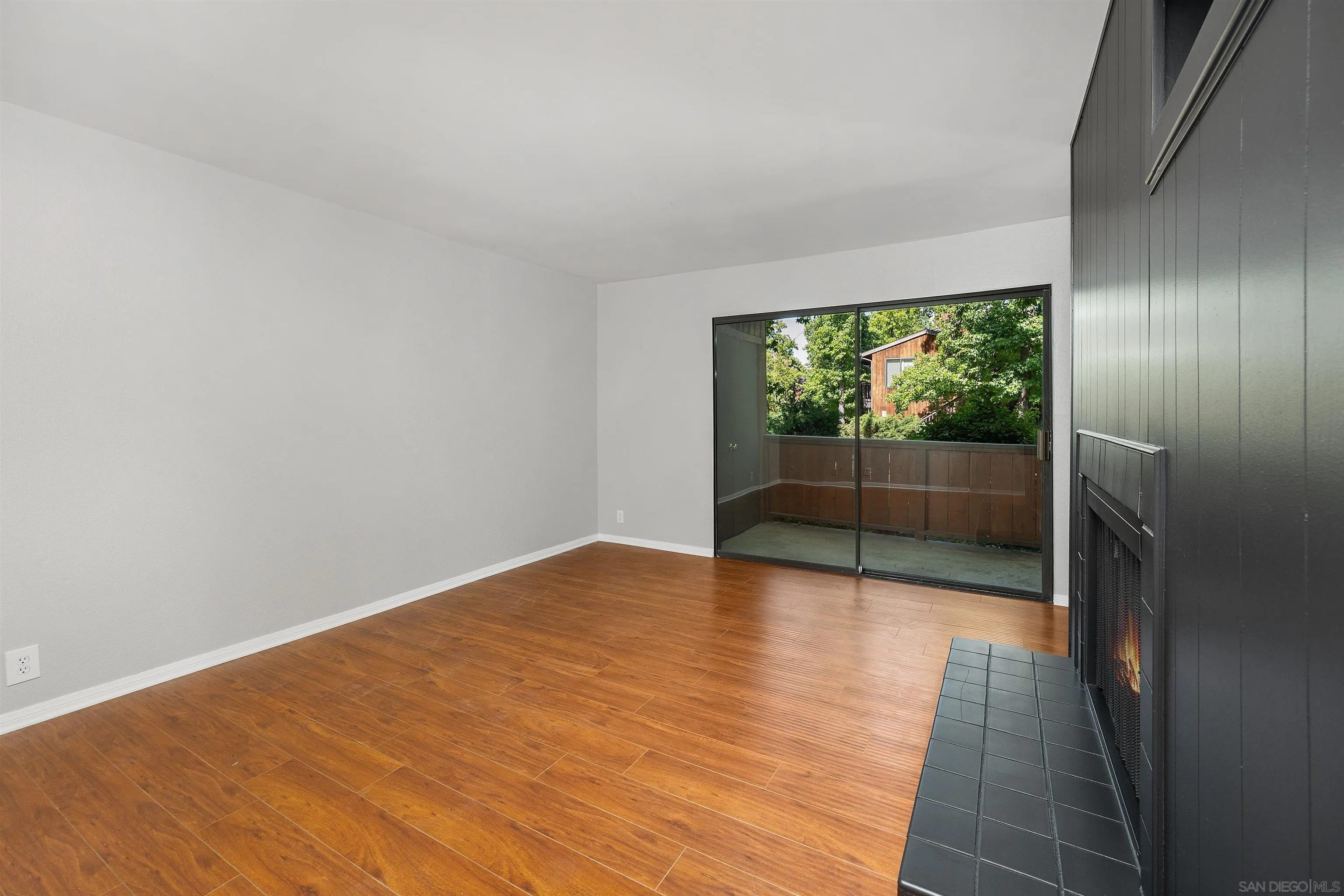 Photo #4: 250035741 Listing 