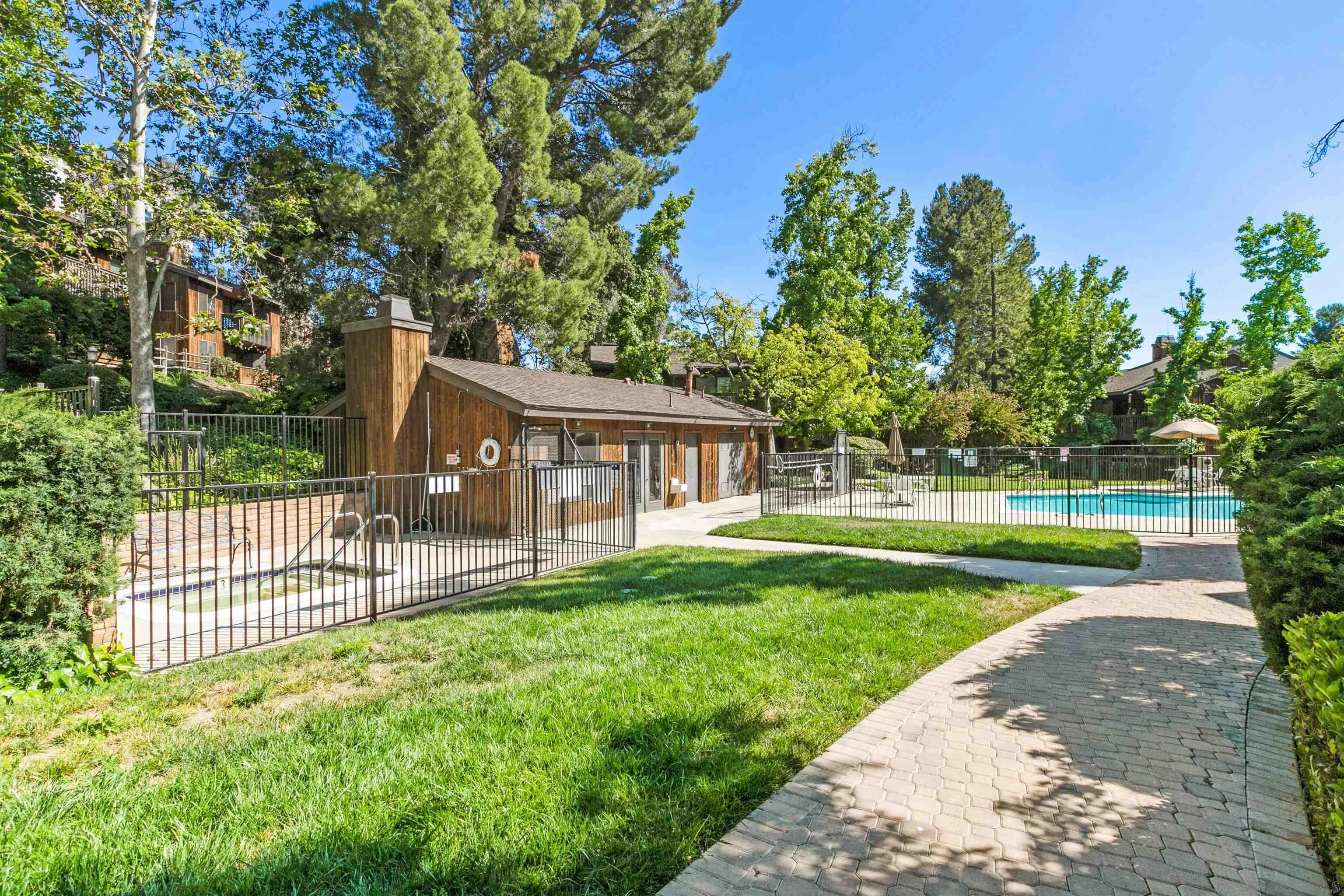 Photo #24: 250035741 Listing: Photo #24